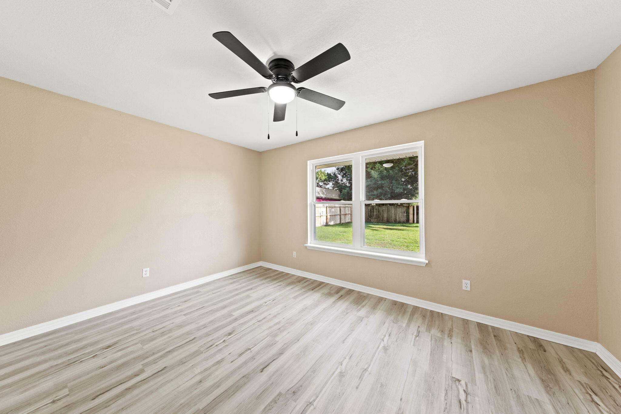 LIVE OAK - Residential