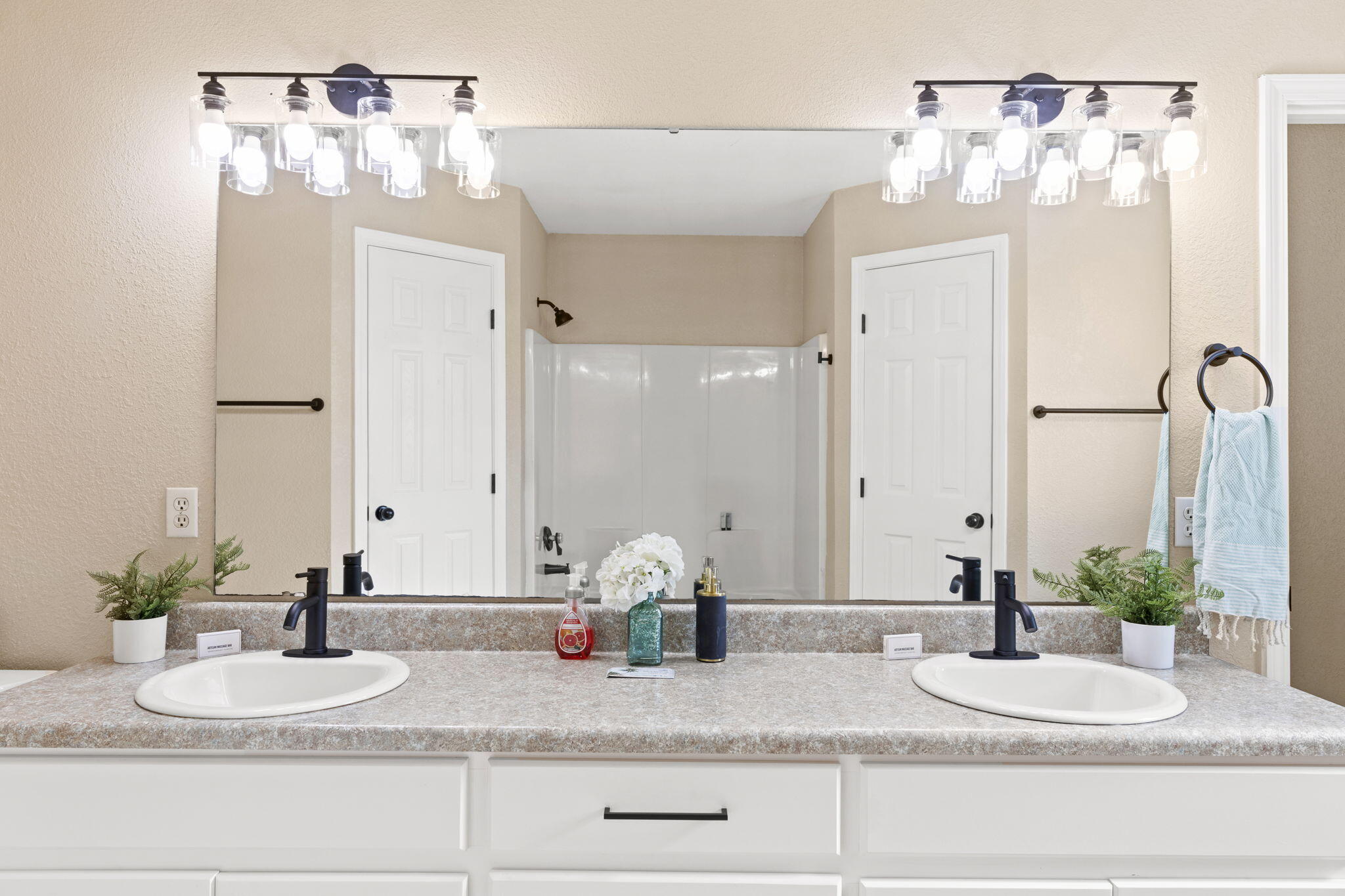 LIVE OAK - Residential