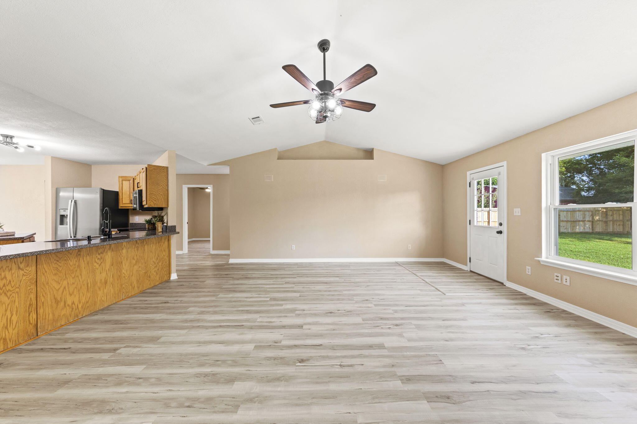 LIVE OAK - Residential