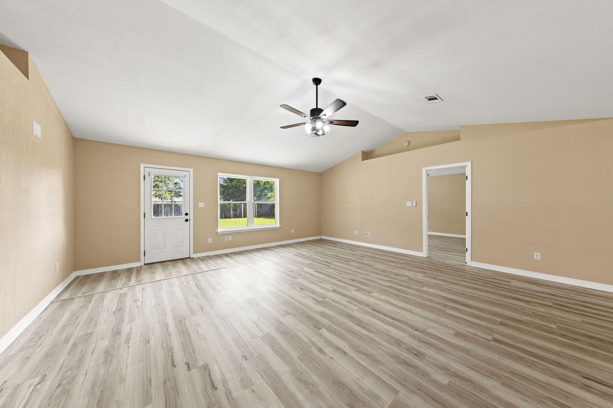 LIVE OAK - Residential