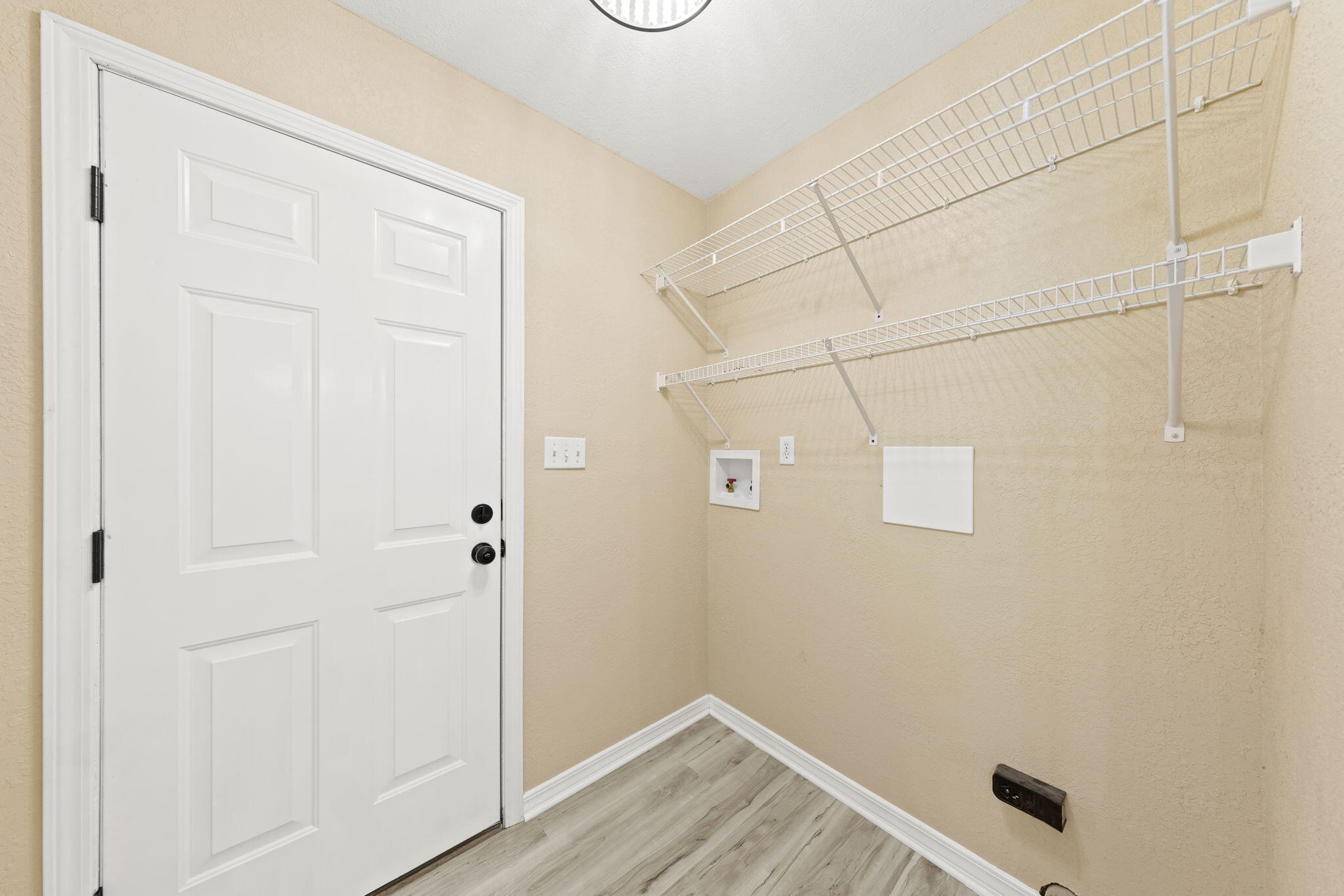 LIVE OAK - Residential