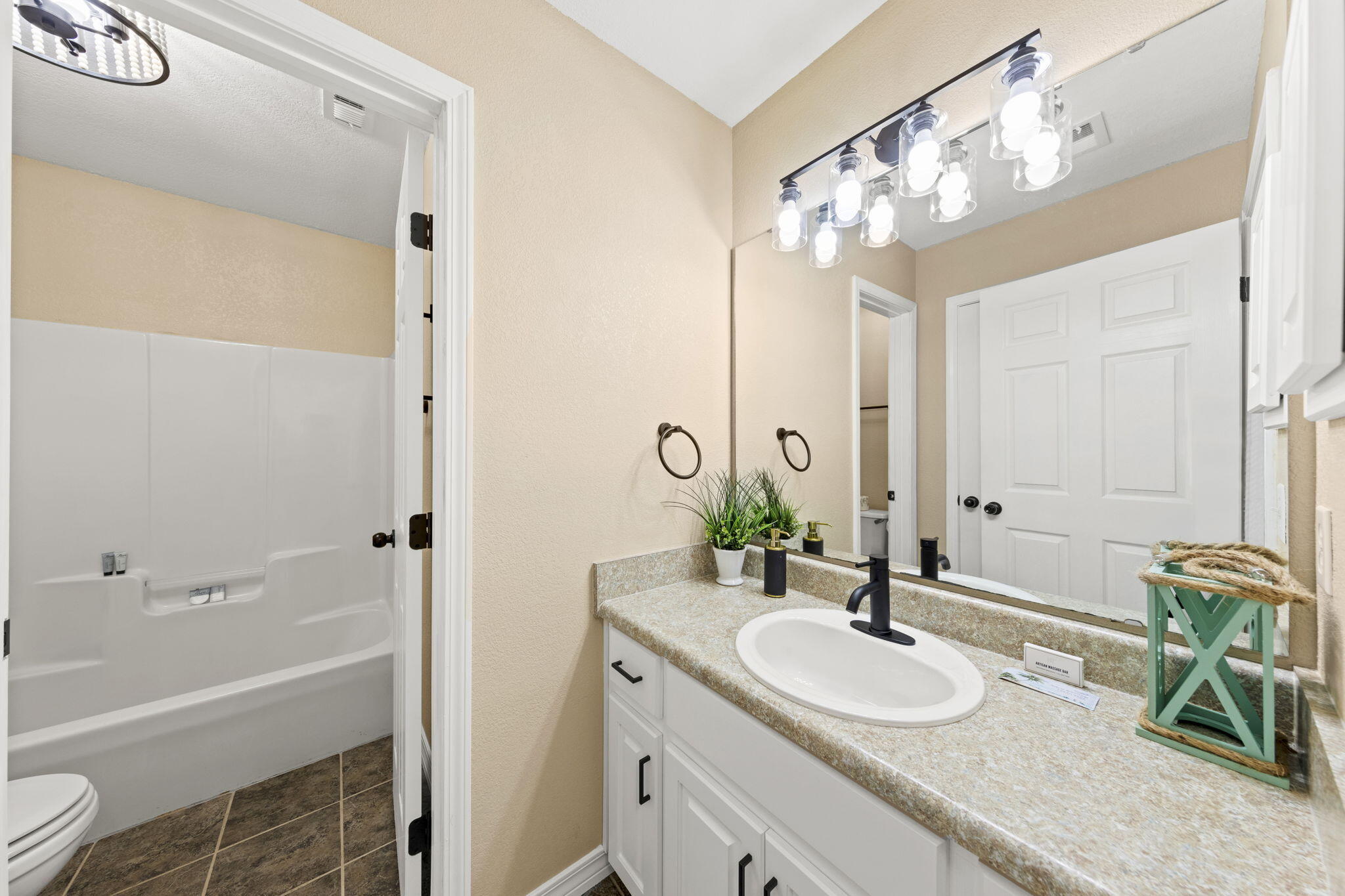 LIVE OAK - Residential