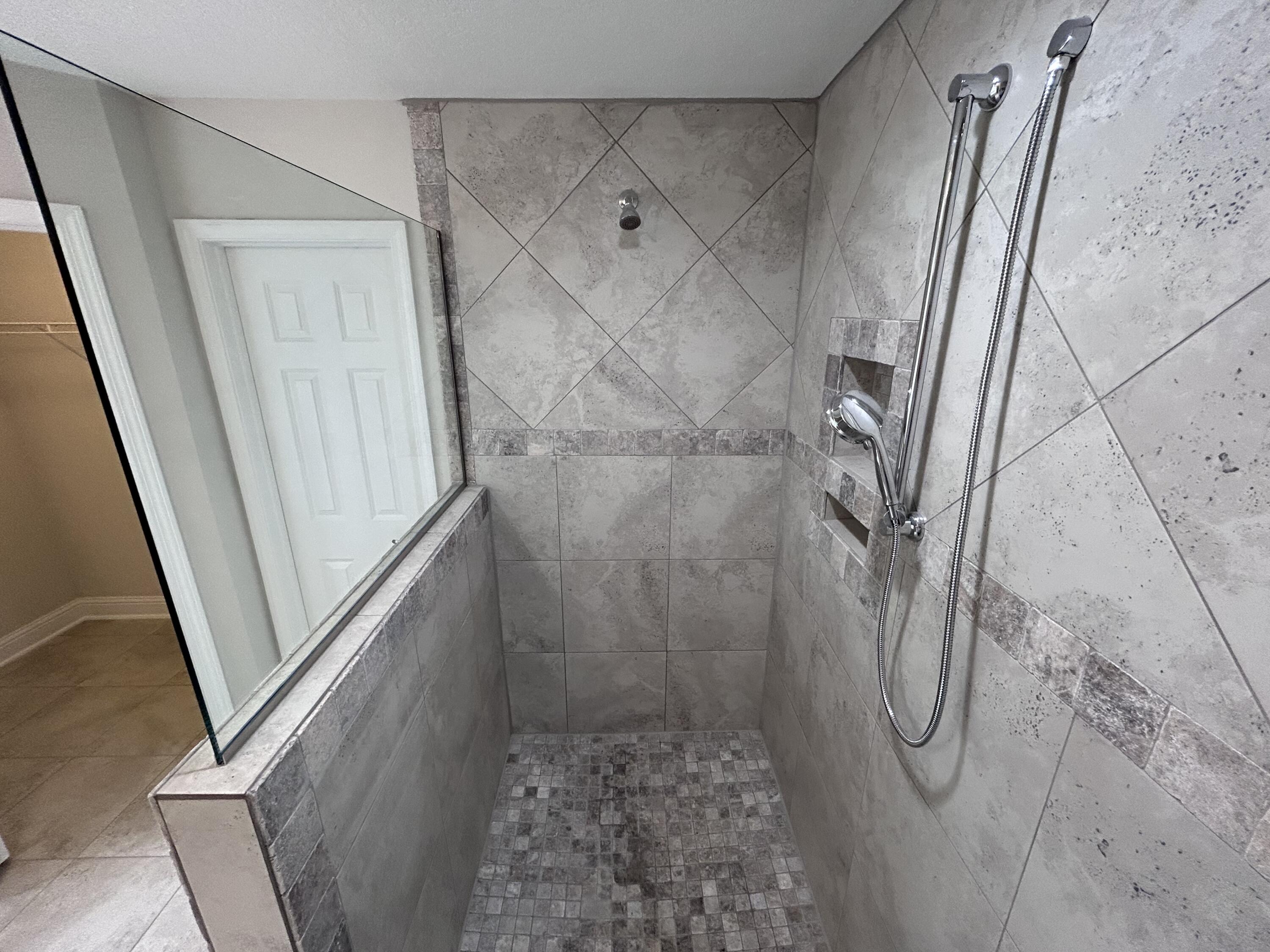 HIDDEN PINES ESTATES - Residential