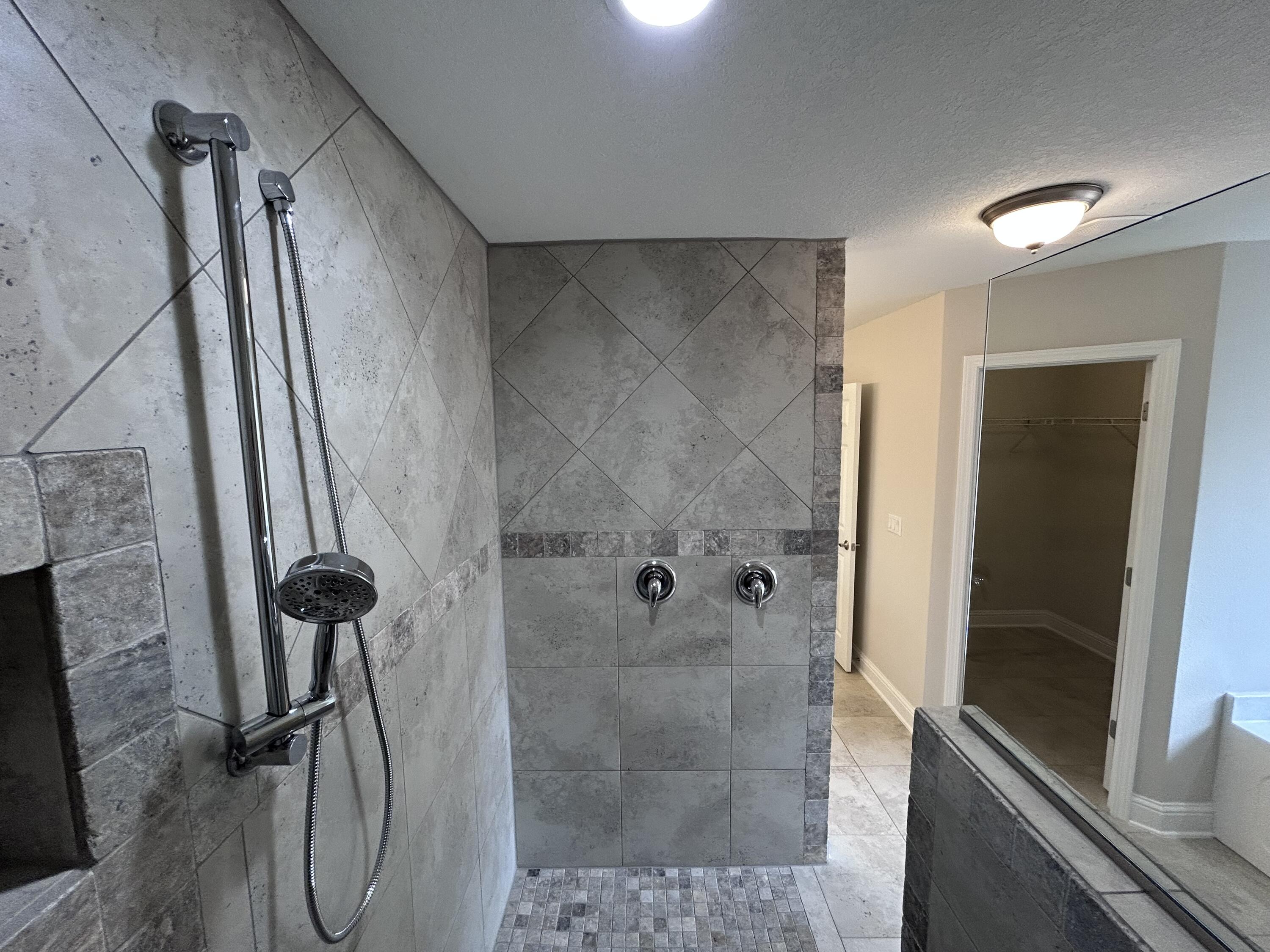 HIDDEN PINES ESTATES - Residential