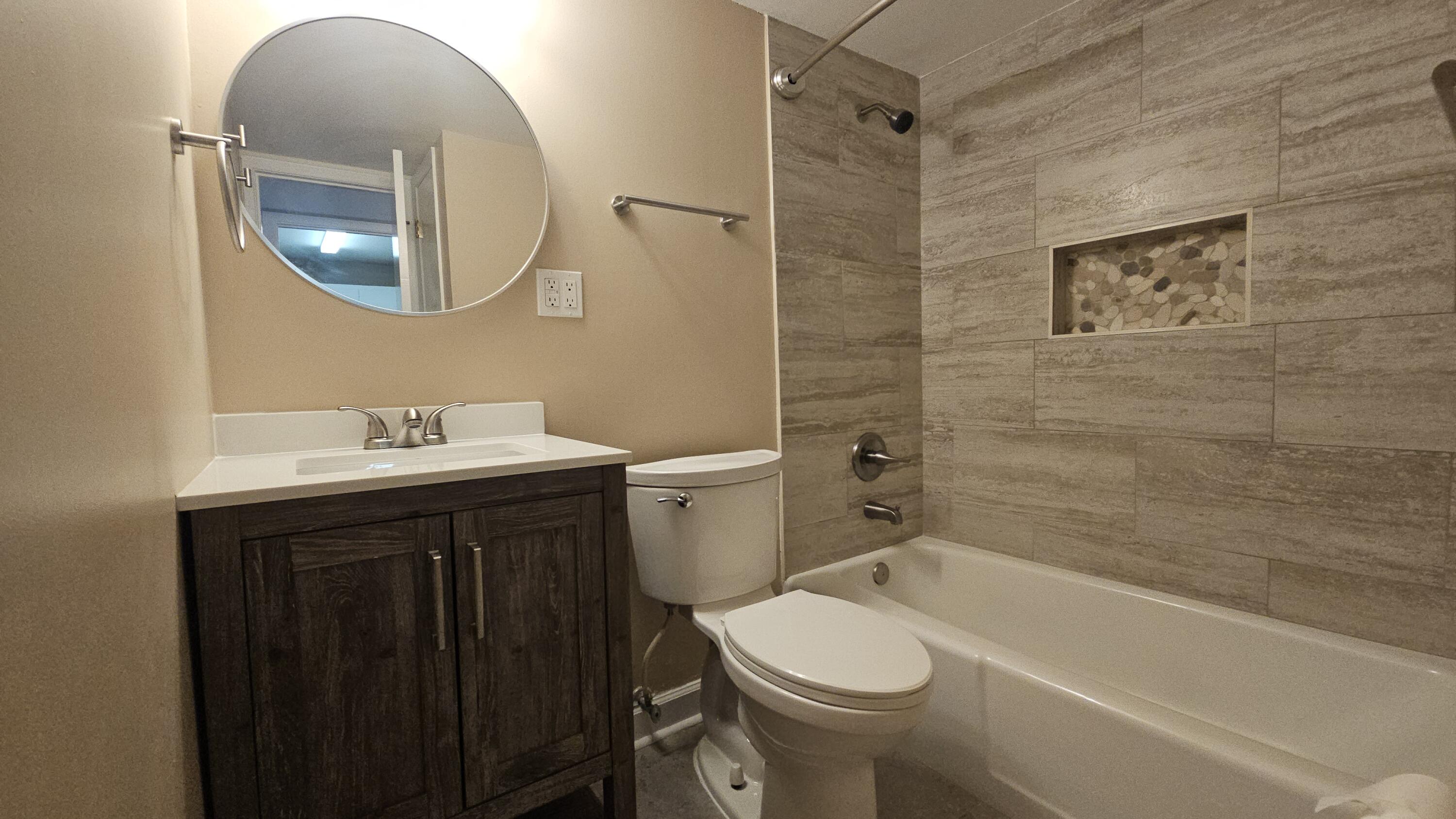 BAYVIEW WATERS CONDO - Residential Lease