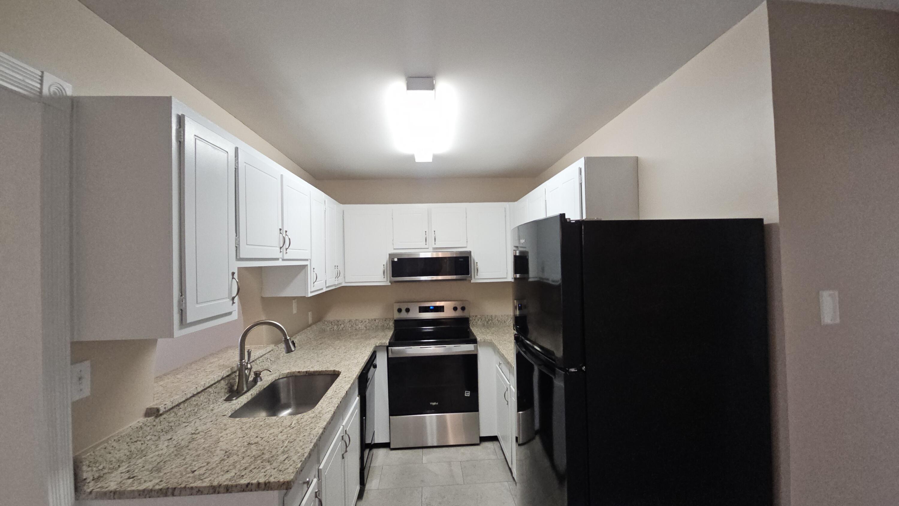 BAYVIEW WATERS CONDO - Residential Lease