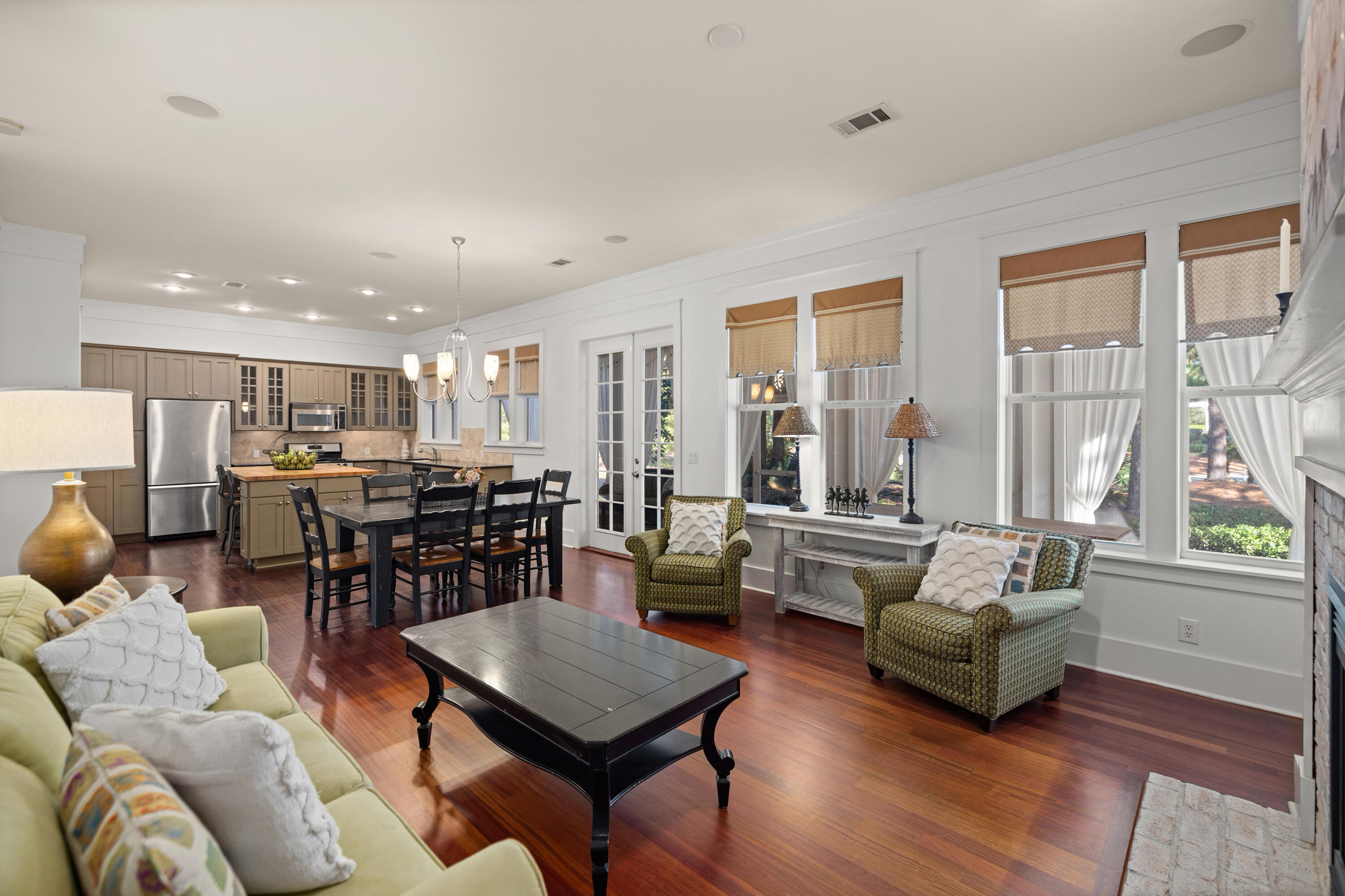LAUREL GROVE - Residential