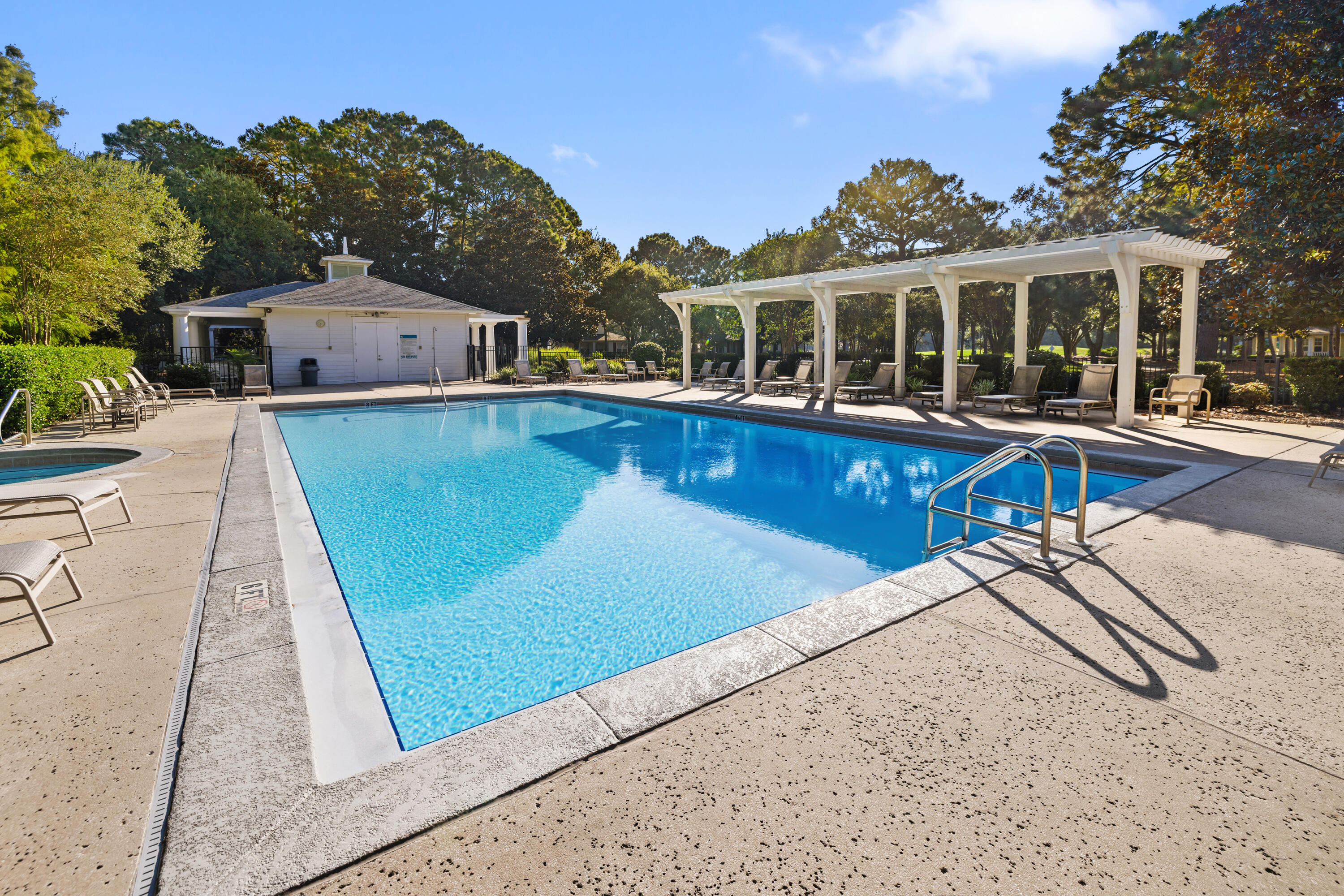 LAUREL GROVE - Residential