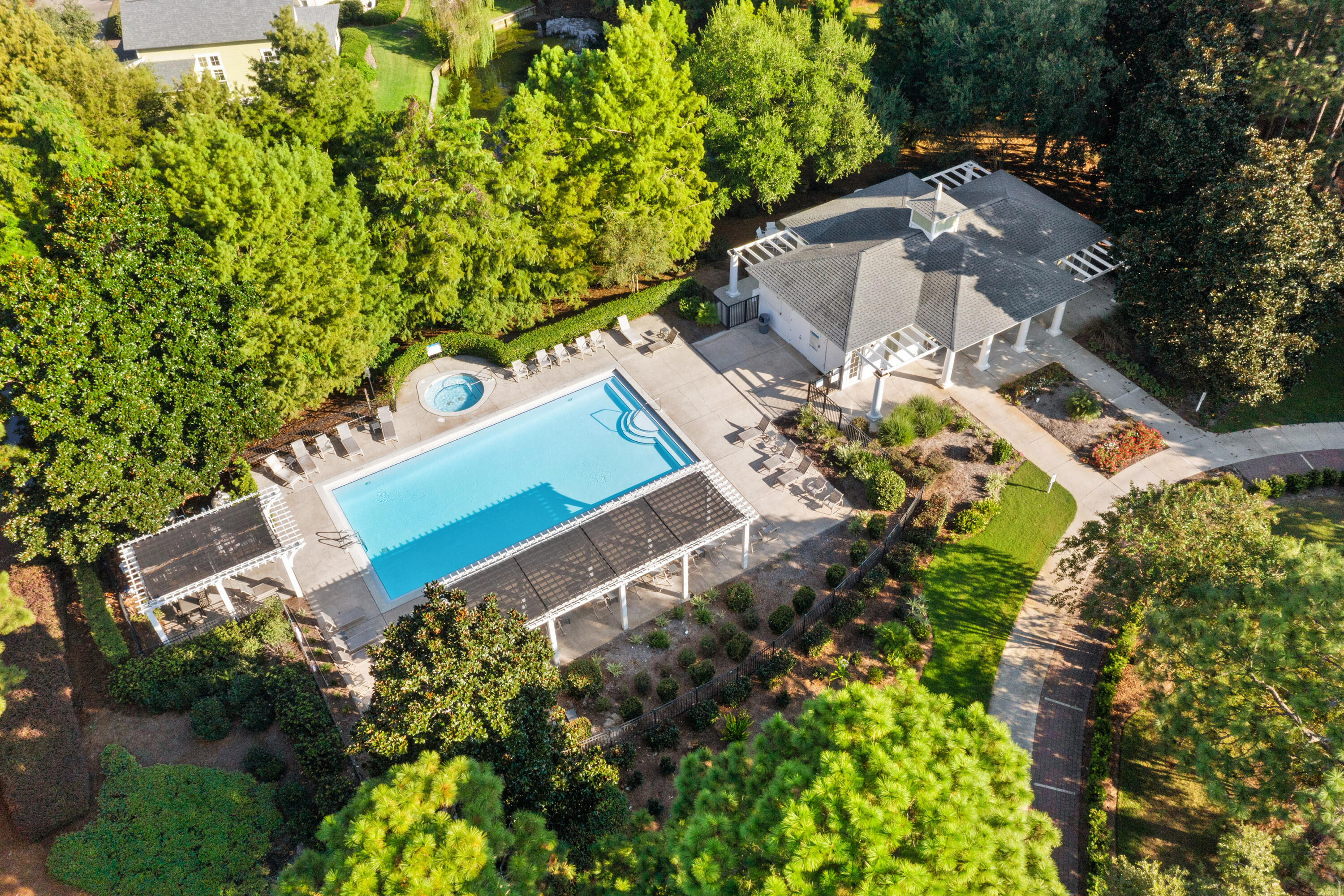 LAUREL GROVE - Residential