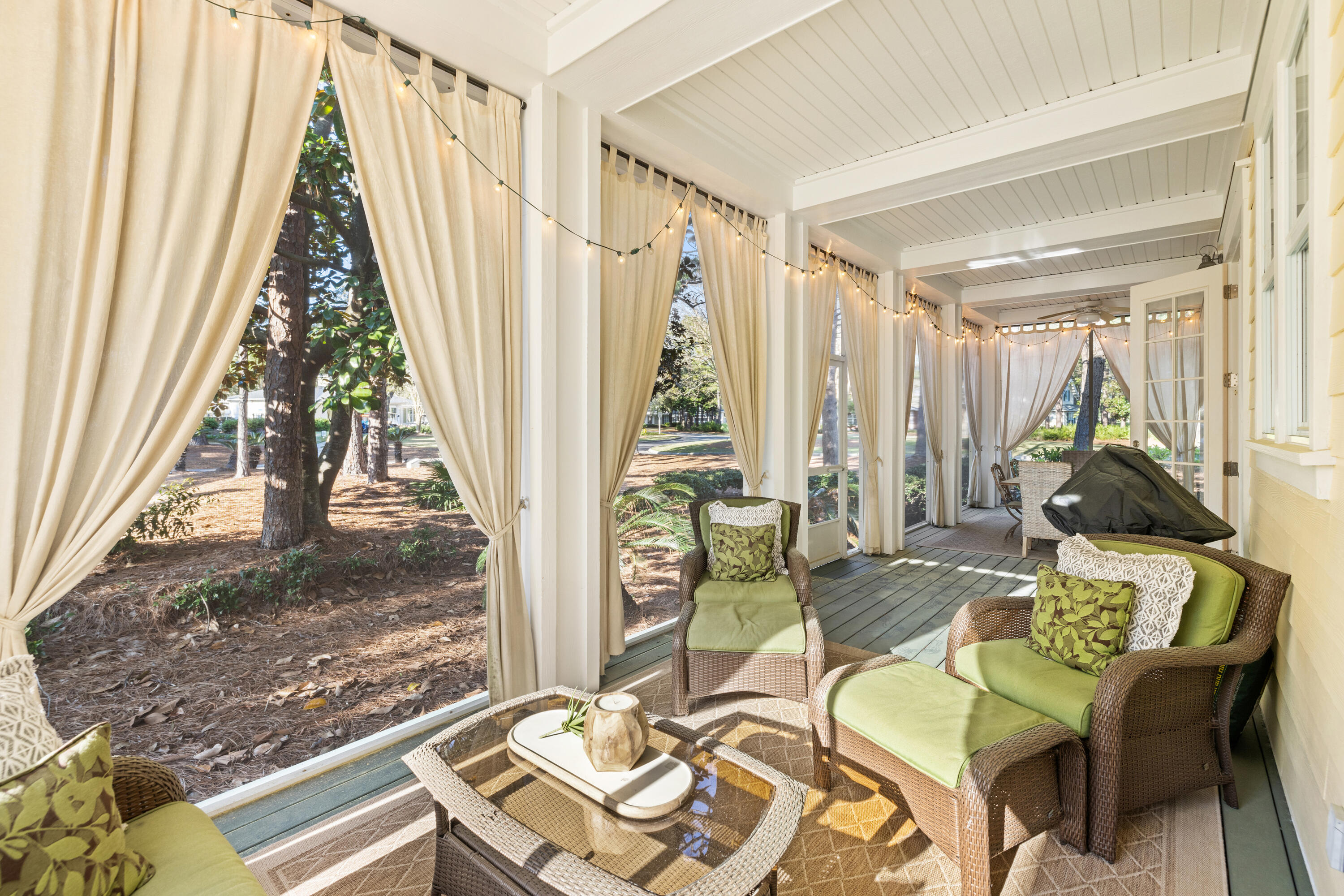 LAUREL GROVE - Residential