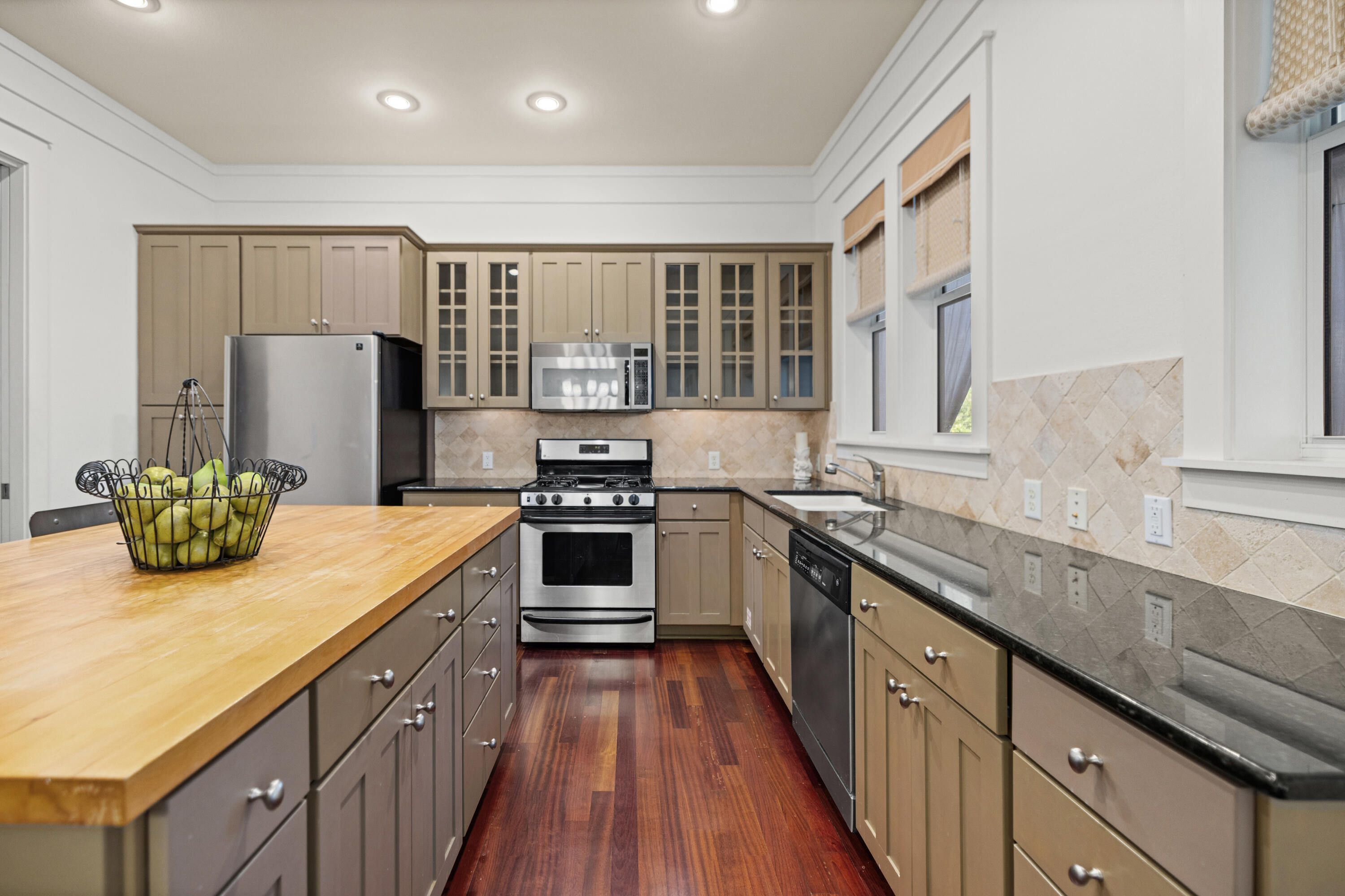 LAUREL GROVE - Residential