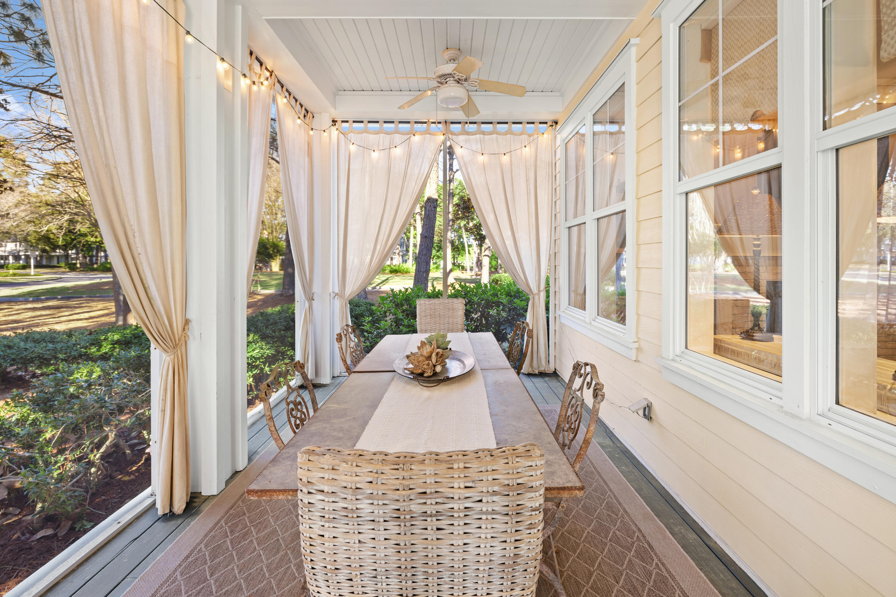 LAUREL GROVE - Residential