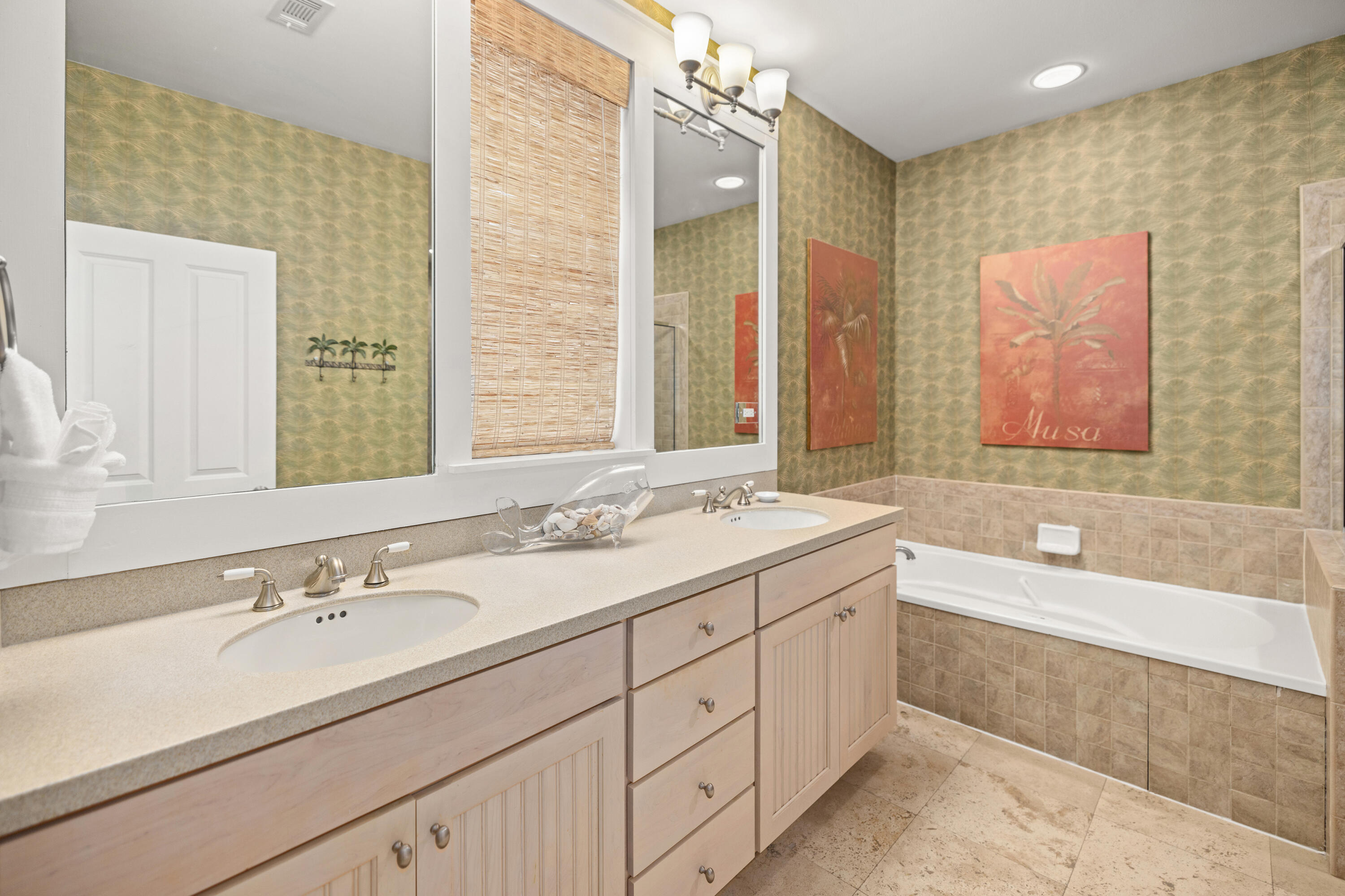 LAUREL GROVE - Residential