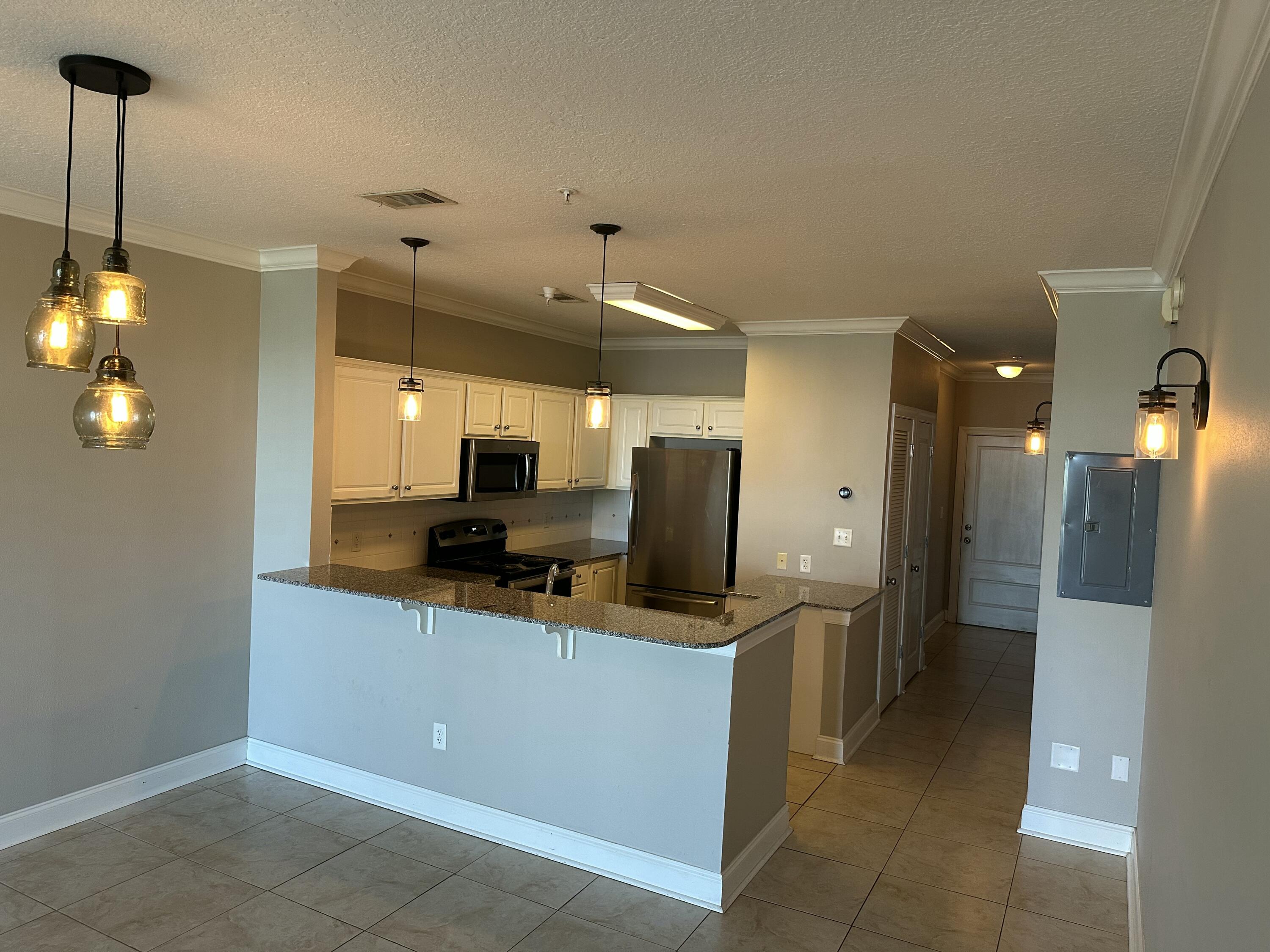 FRENCH QUARTERS - Residential Lease