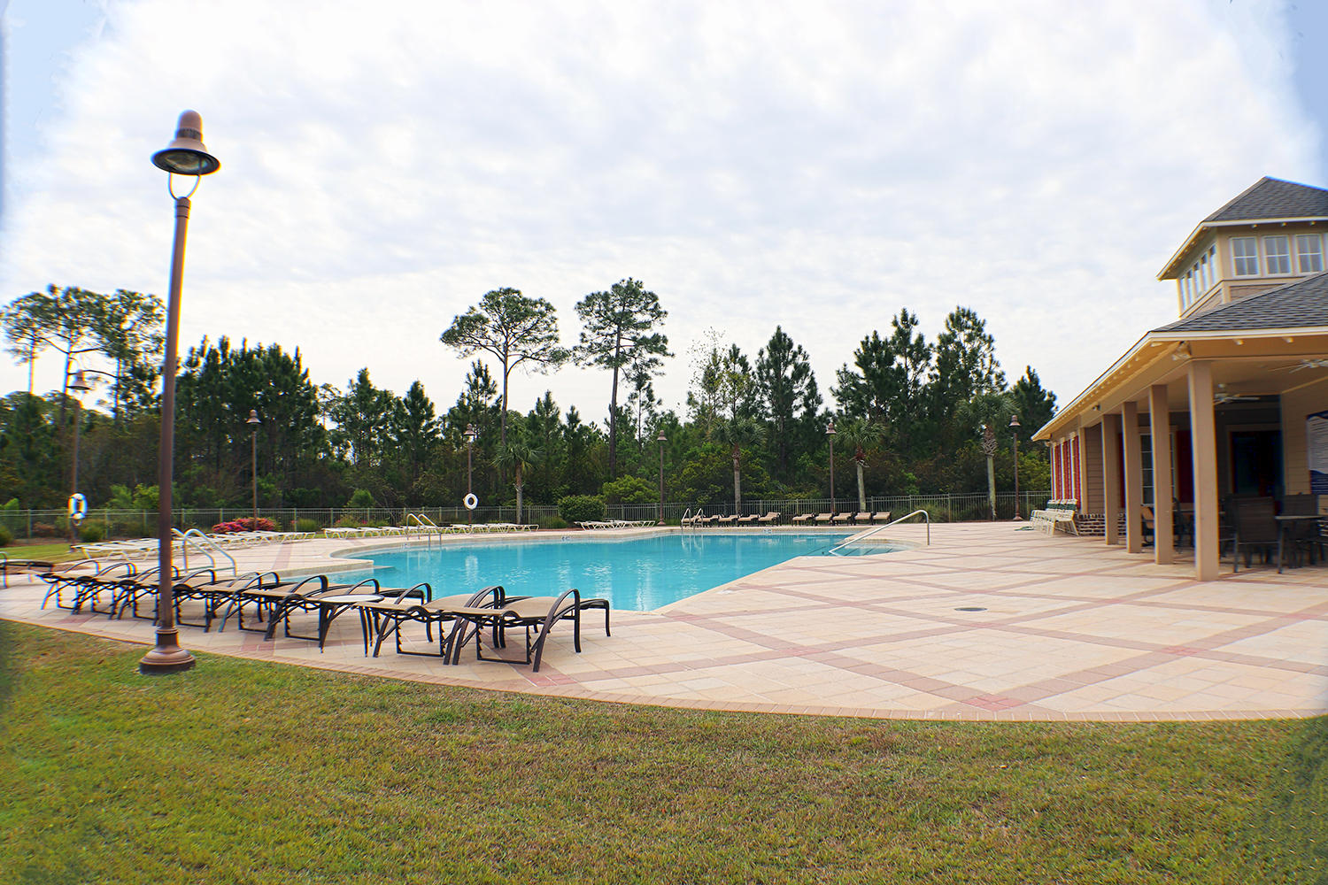 DRIFTWOOD ESTATES - Residential Lease