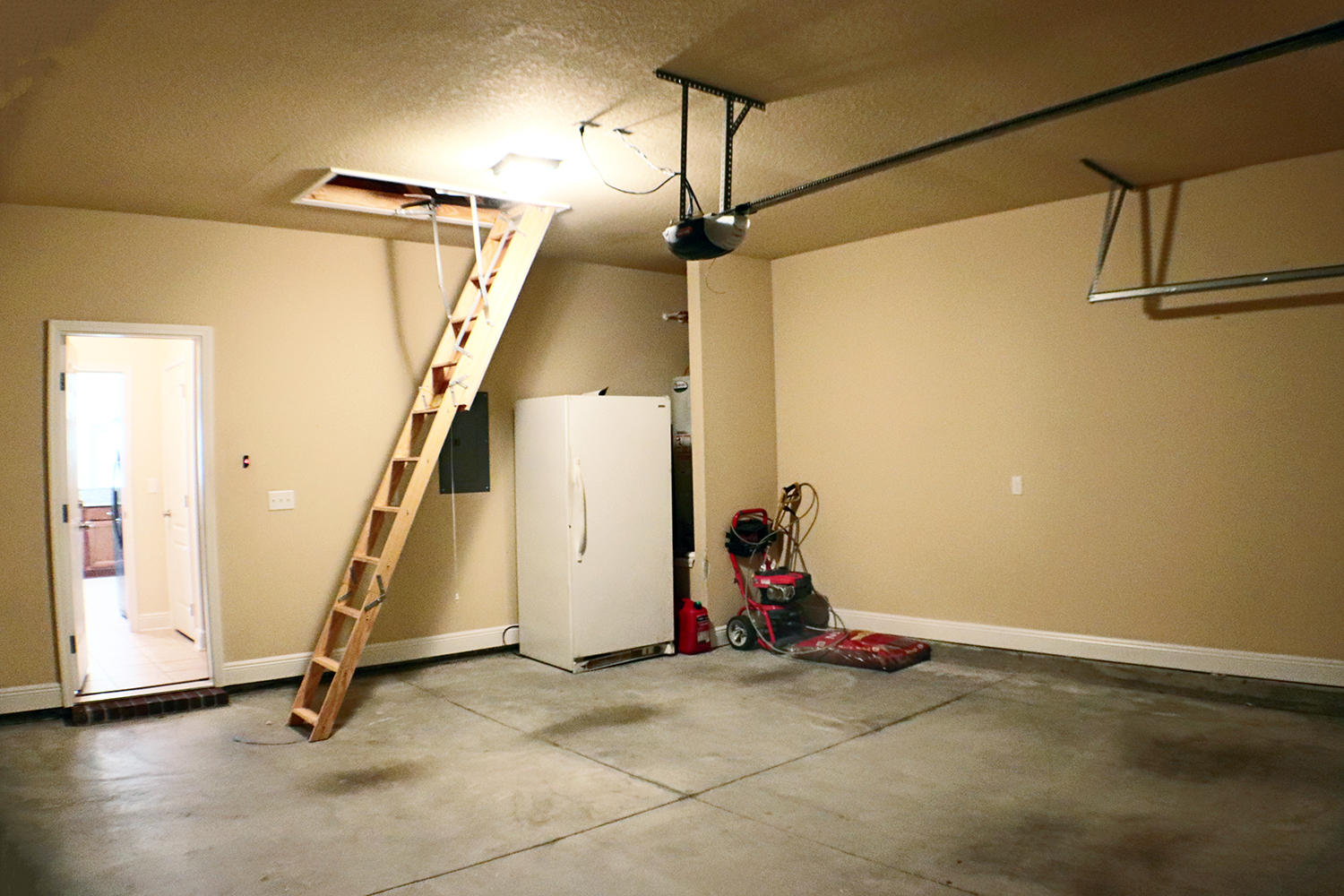 DRIFTWOOD ESTATES - Residential Lease