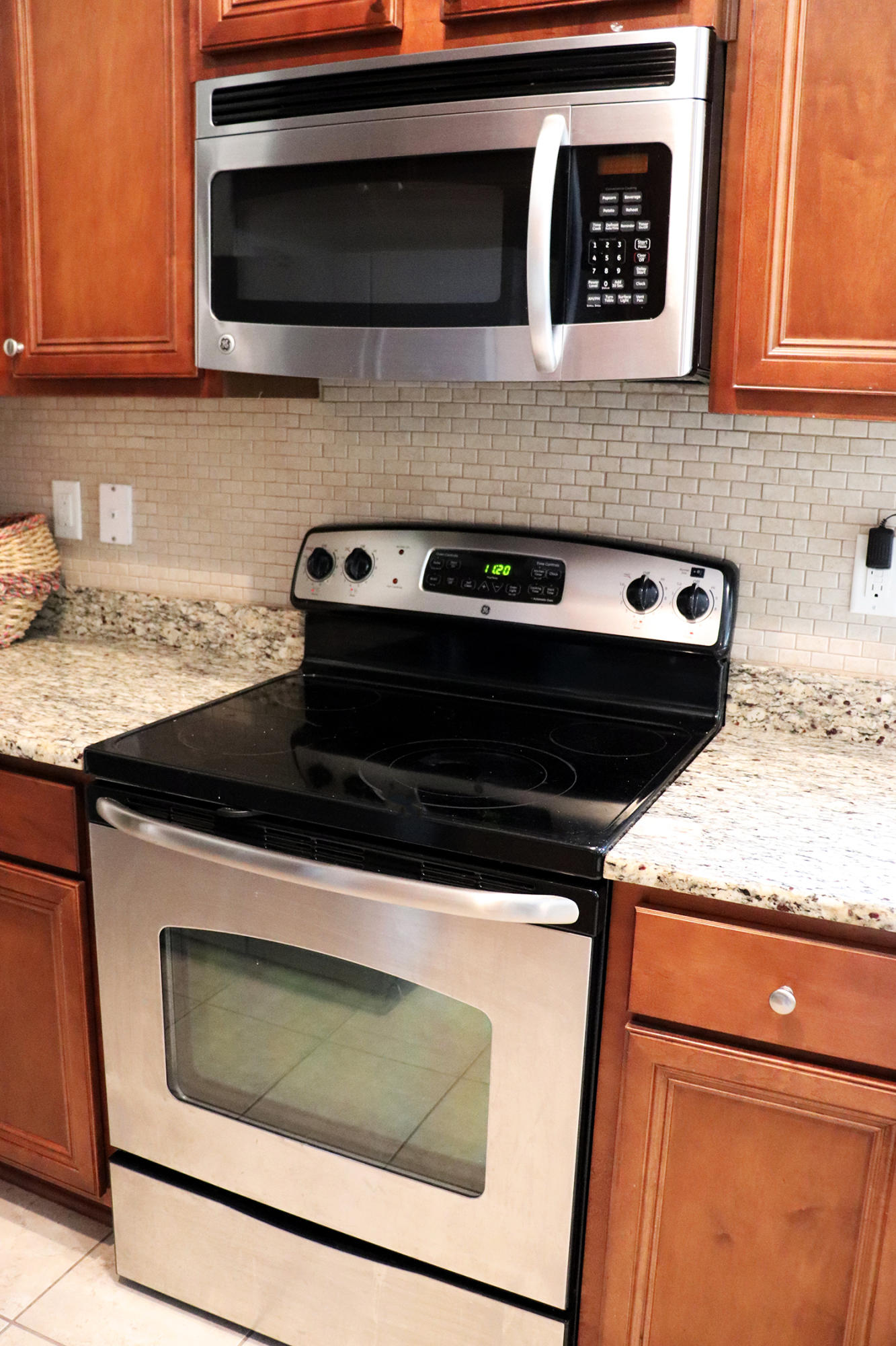 DRIFTWOOD ESTATES - Residential Lease