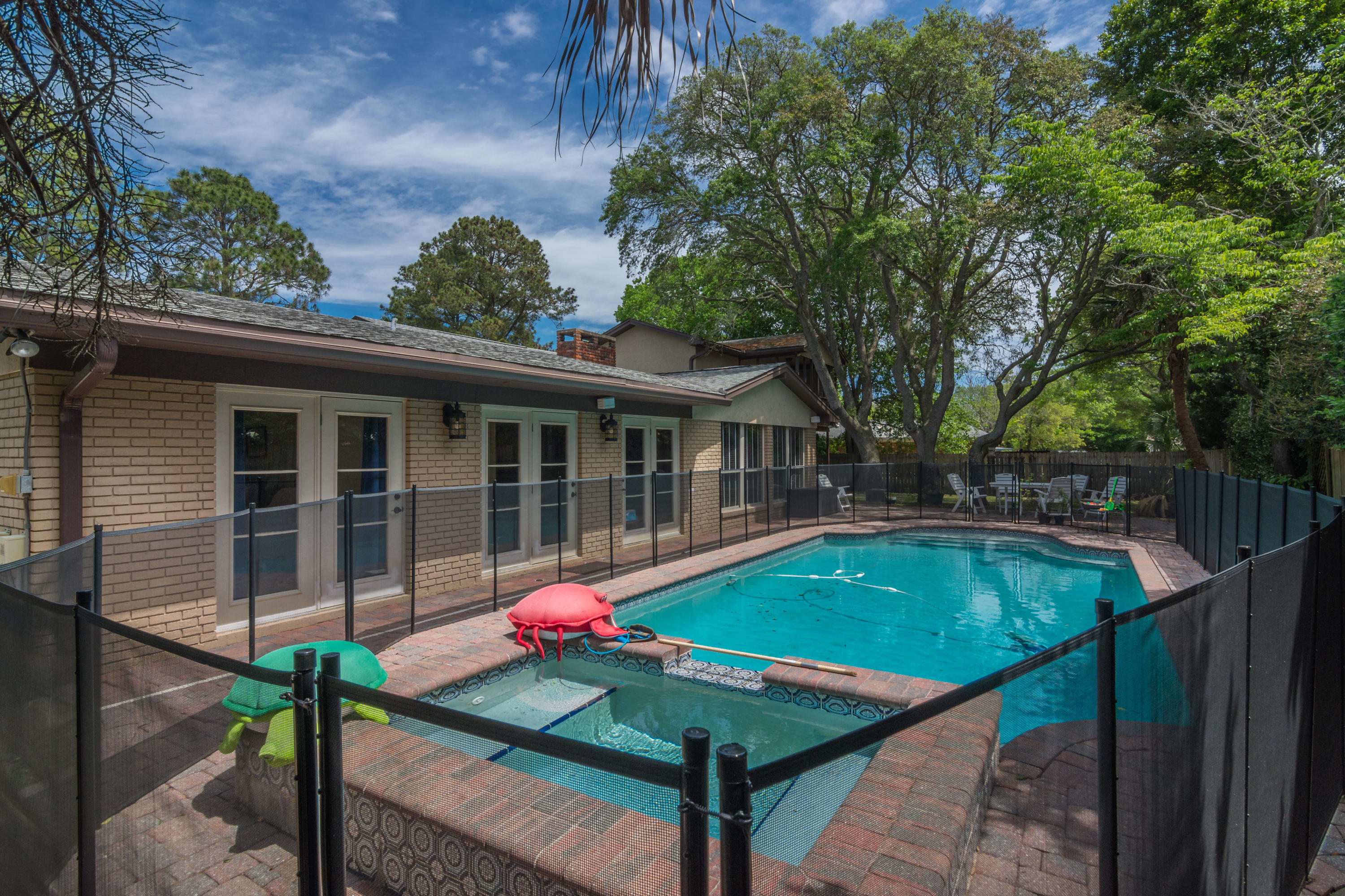 FOREST PLACE S/D - Residential