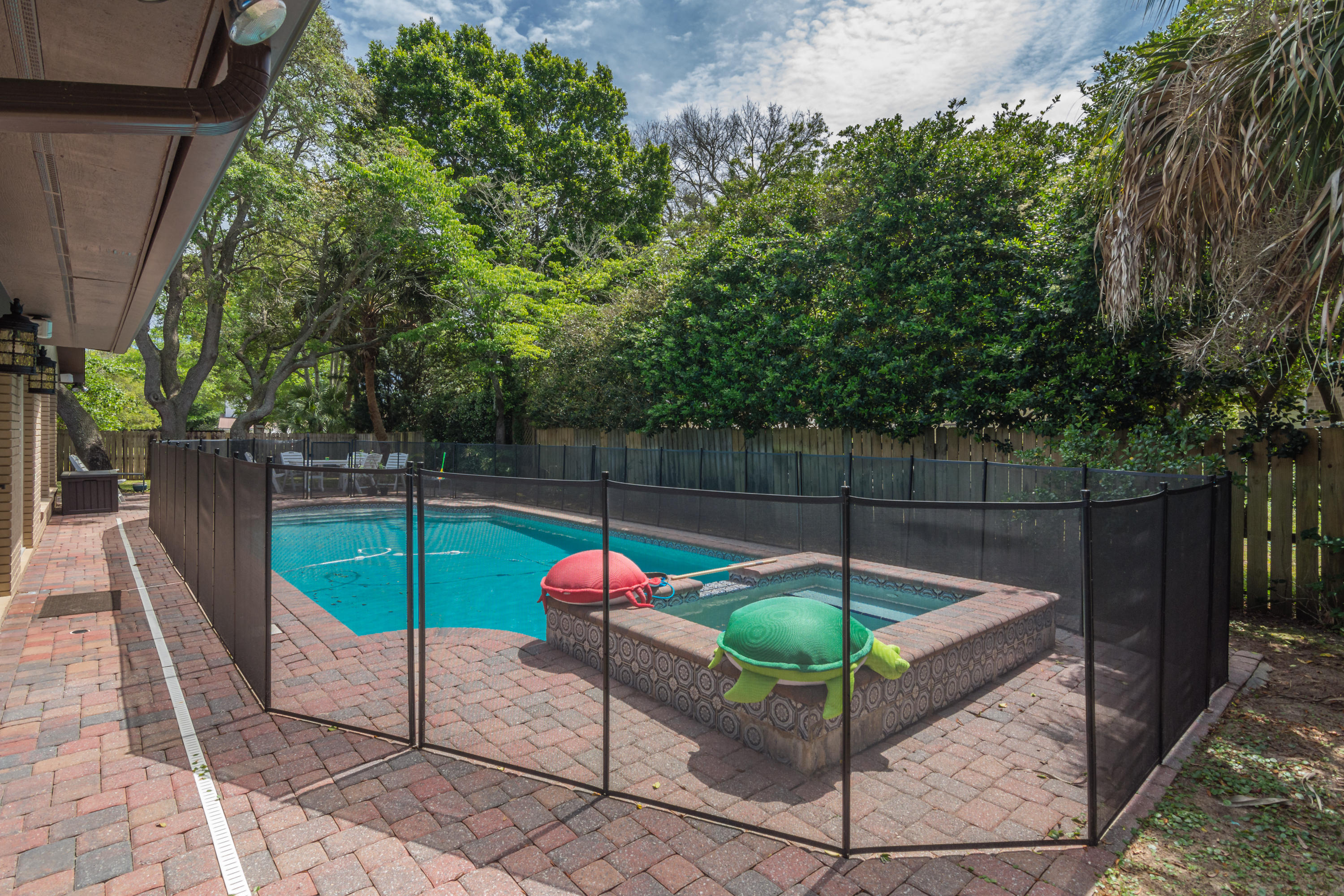 FOREST PLACE S/D - Residential