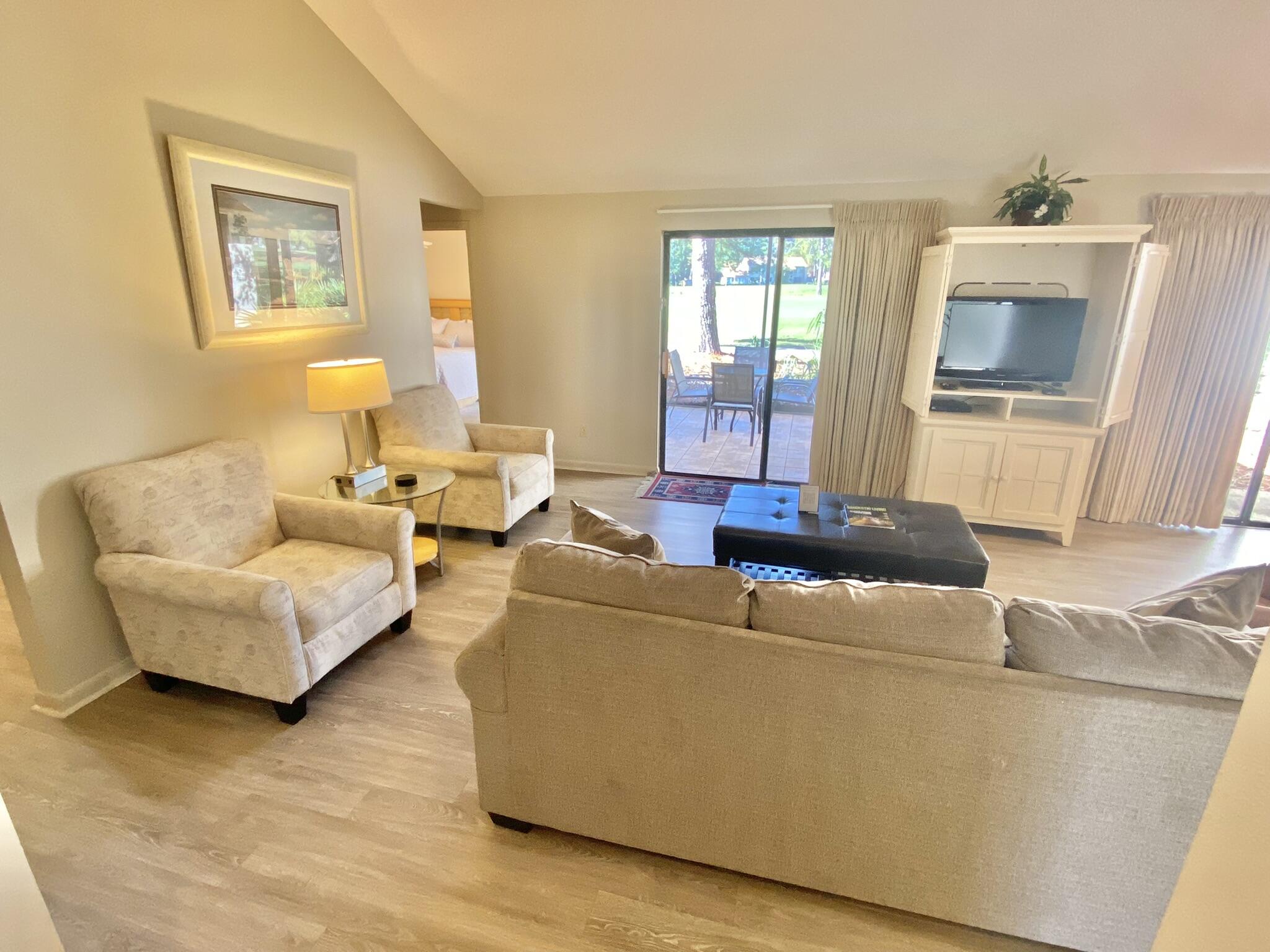 LINKSIDE VILLAGE UNIT 1 - Residential