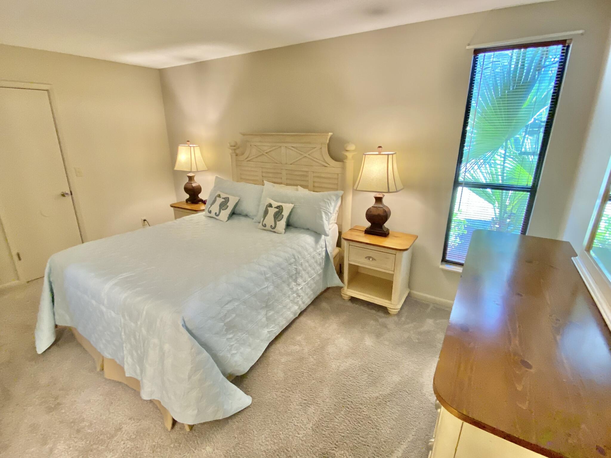 LINKSIDE VILLAGE UNIT 1 - Residential