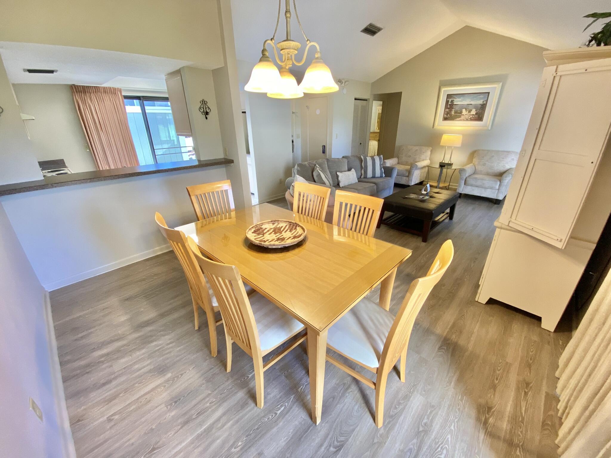 LINKSIDE VILLAGE UNIT 1 - Residential