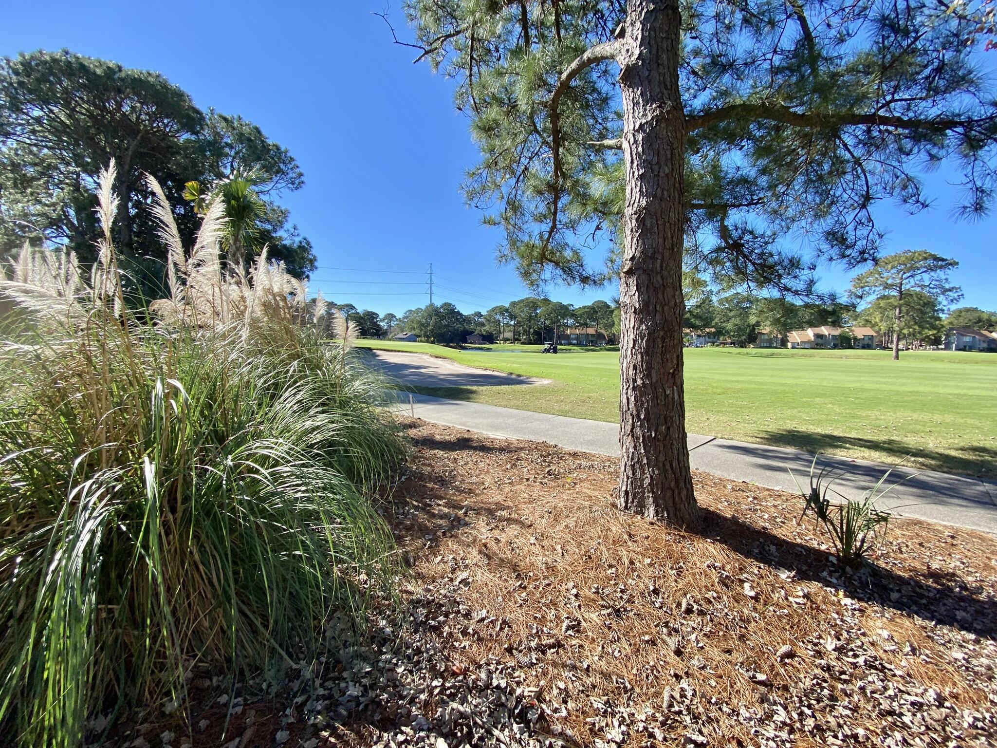 LINKSIDE VILLAGE UNIT 1 - Residential