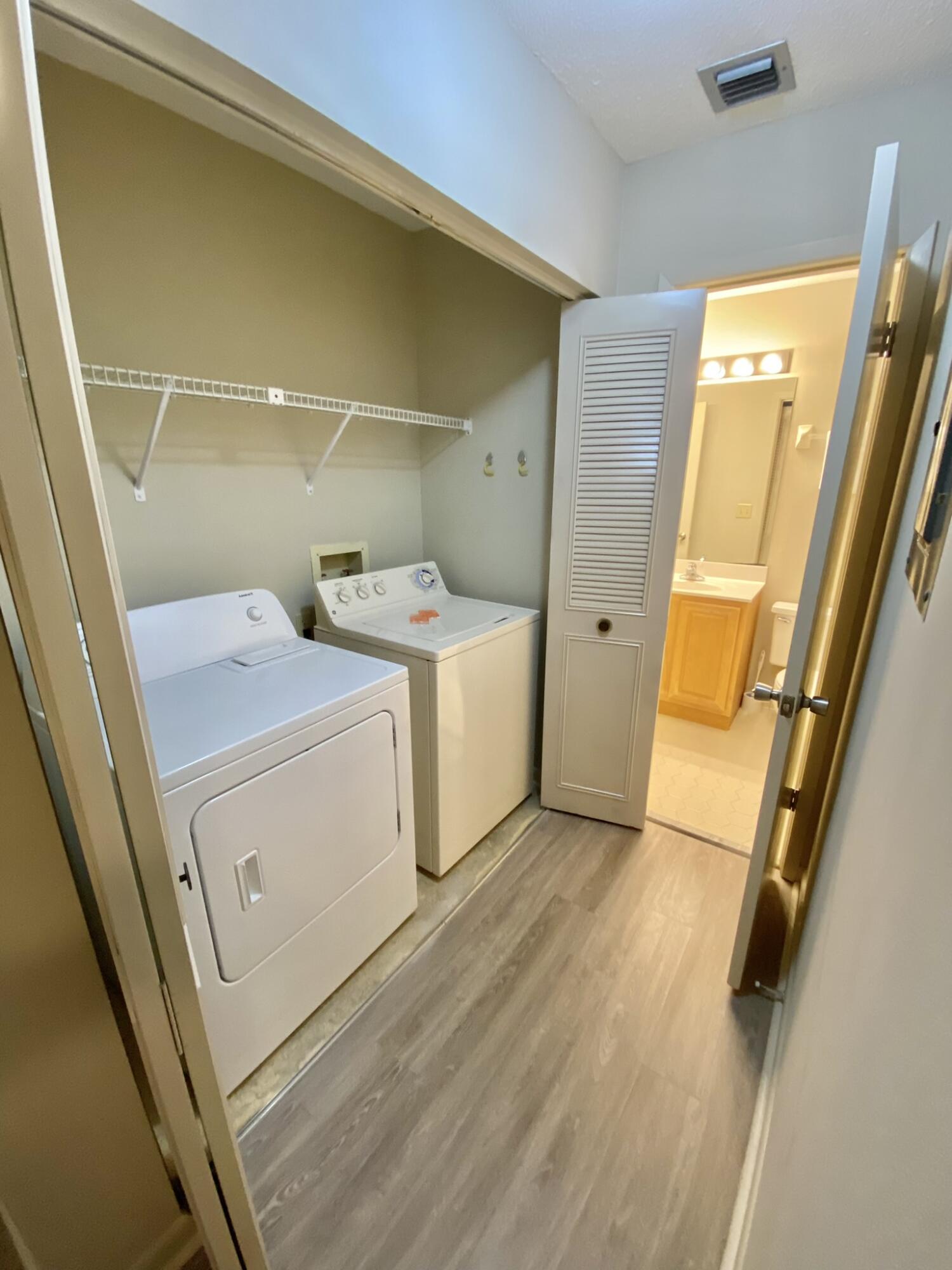 LINKSIDE VILLAGE UNIT 1 - Residential