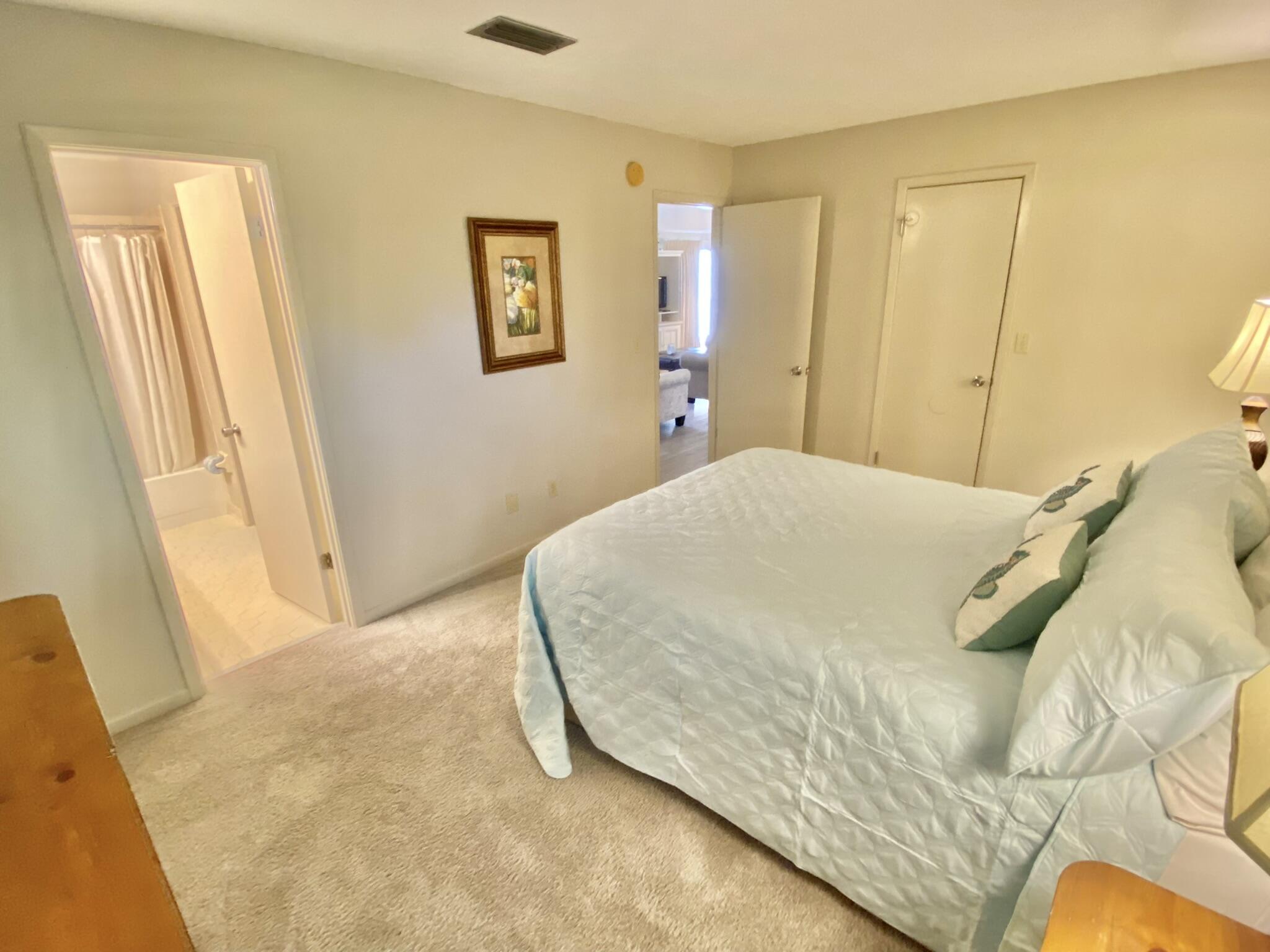 LINKSIDE VILLAGE UNIT 1 - Residential