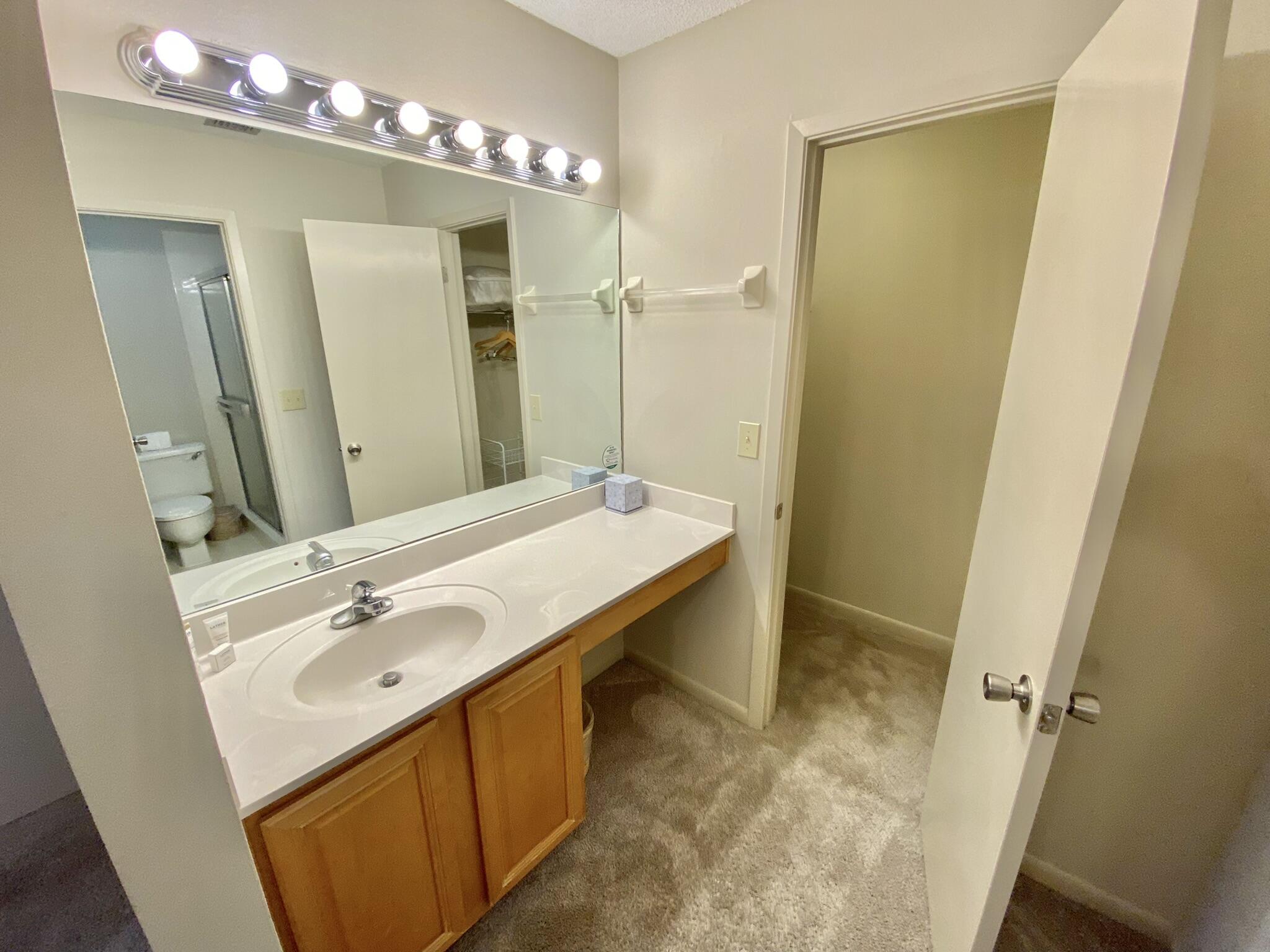 LINKSIDE VILLAGE UNIT 1 - Residential