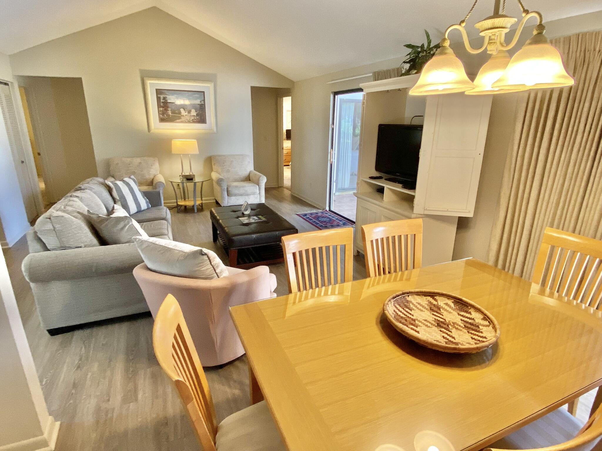 LINKSIDE VILLAGE UNIT 1 - Residential