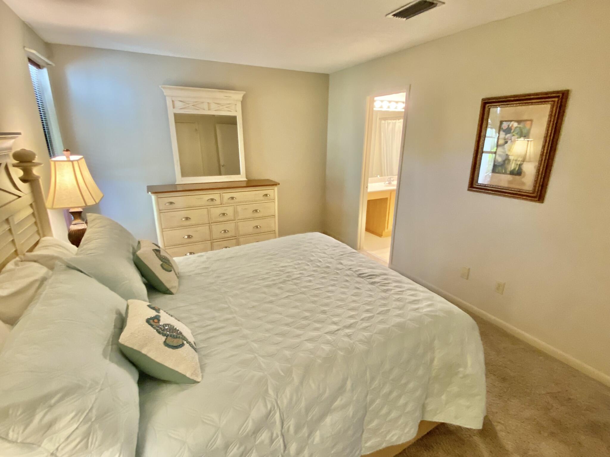 LINKSIDE VILLAGE UNIT 1 - Residential