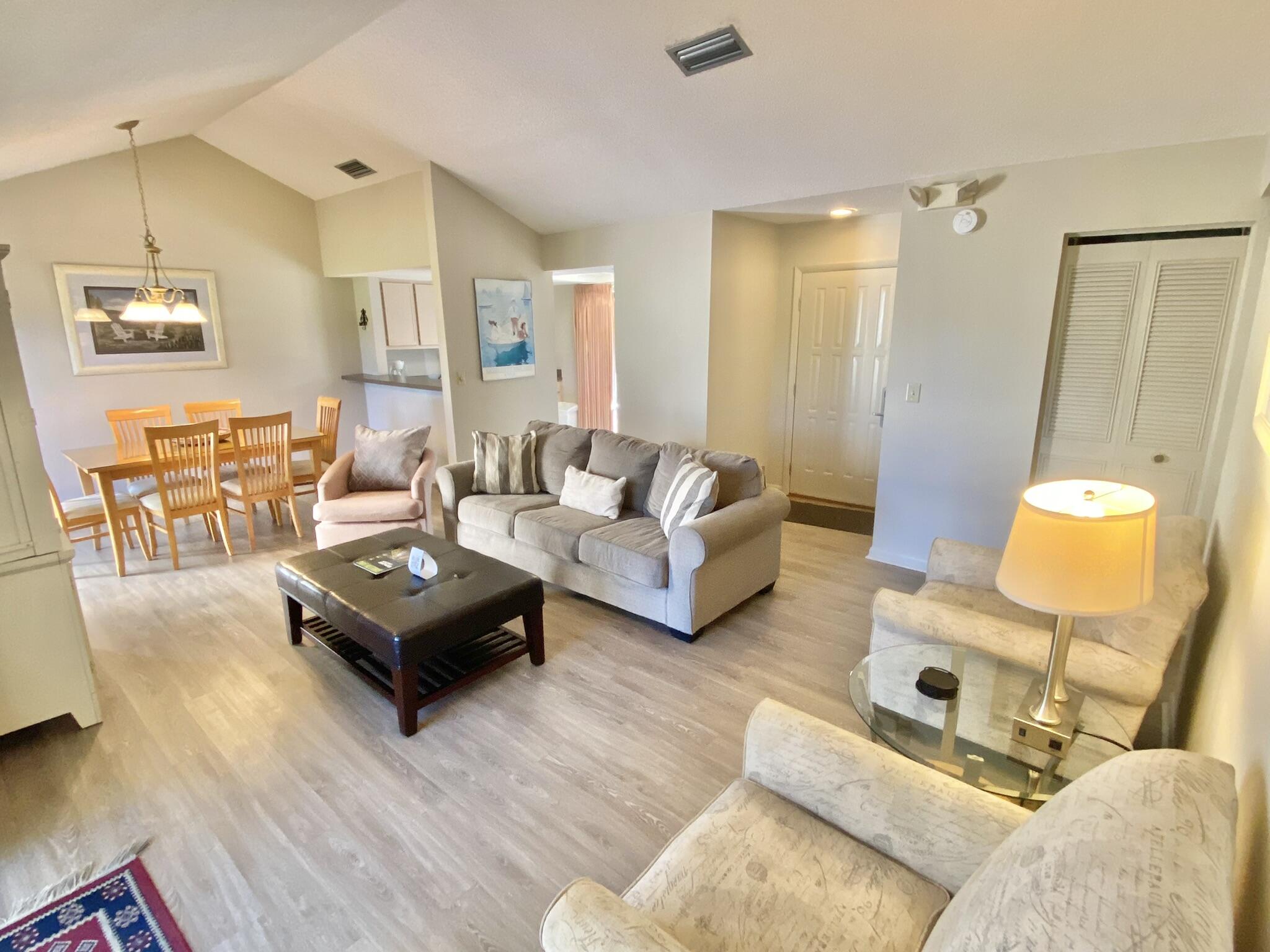 LINKSIDE VILLAGE UNIT 1 - Residential