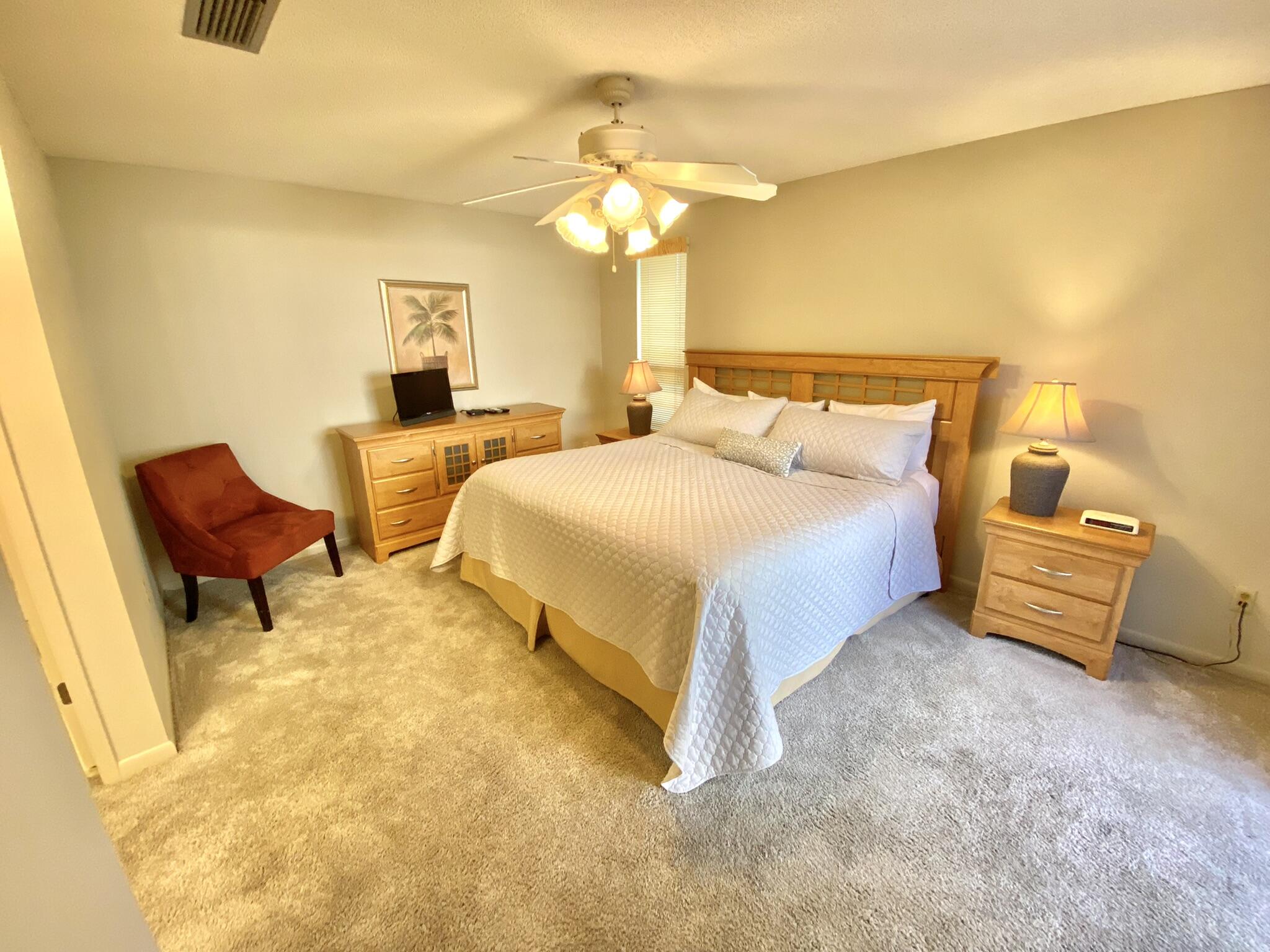 LINKSIDE VILLAGE UNIT 1 - Residential