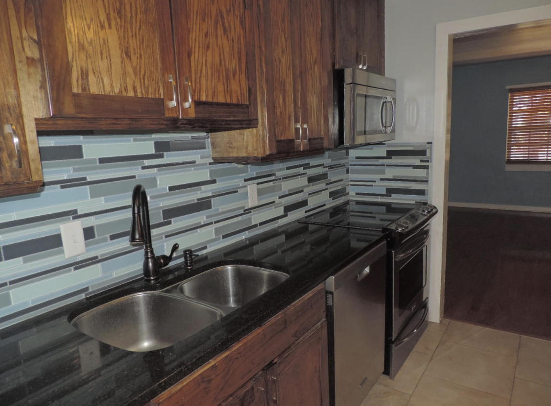 ELLIOTTS POINT - Residential