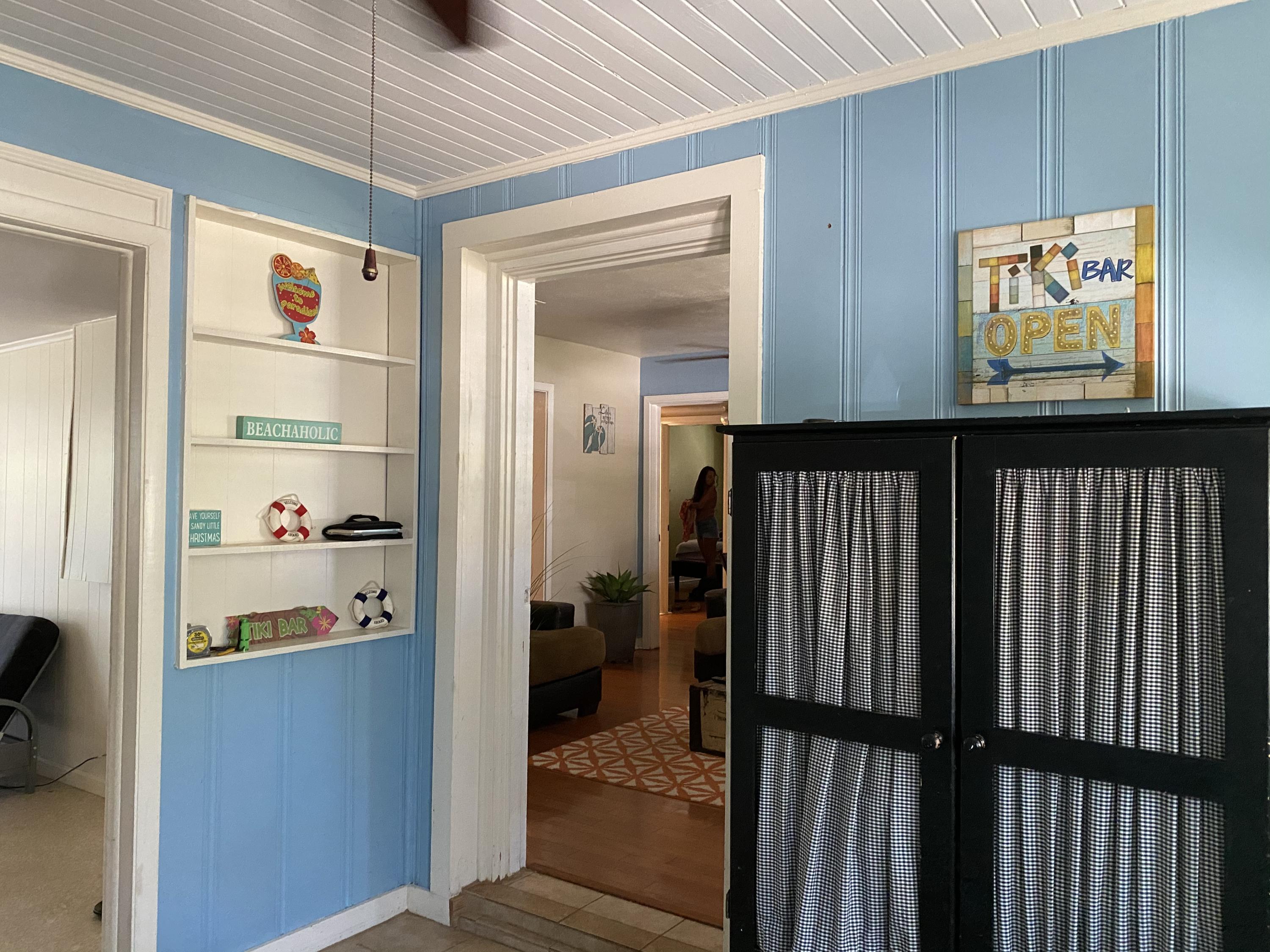 ELLIOTTS POINT - Residential