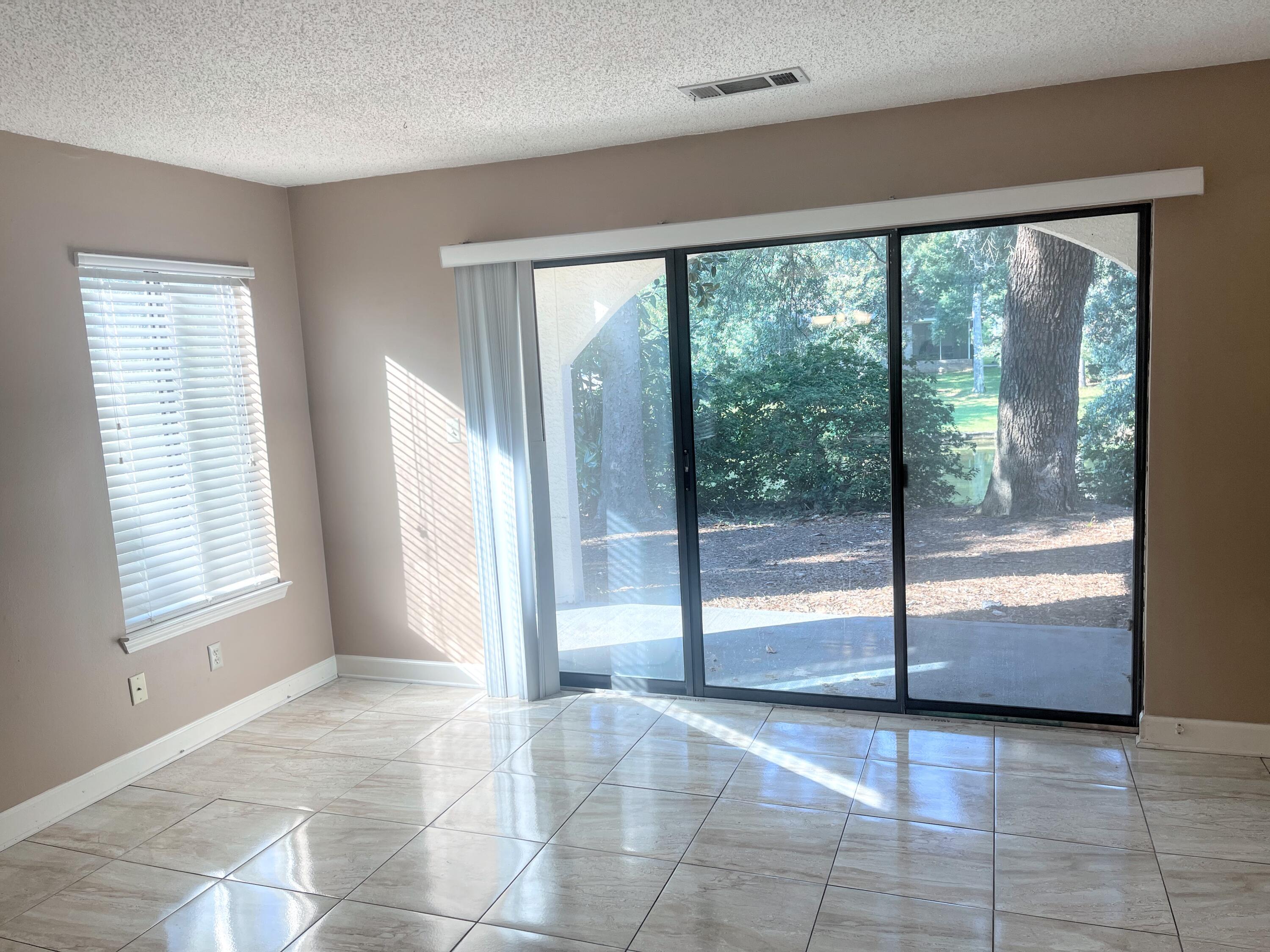 Lakeside Condo B/B - Residential
