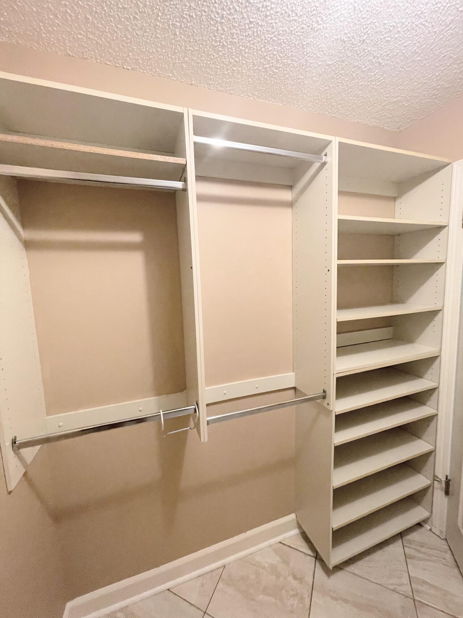 Lakeside Condo B/B - Residential