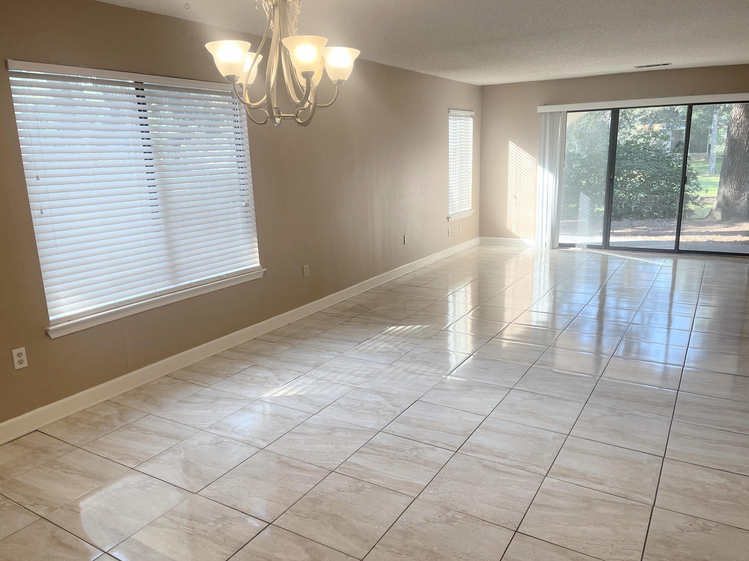 Lakeside Condo B/B - Residential