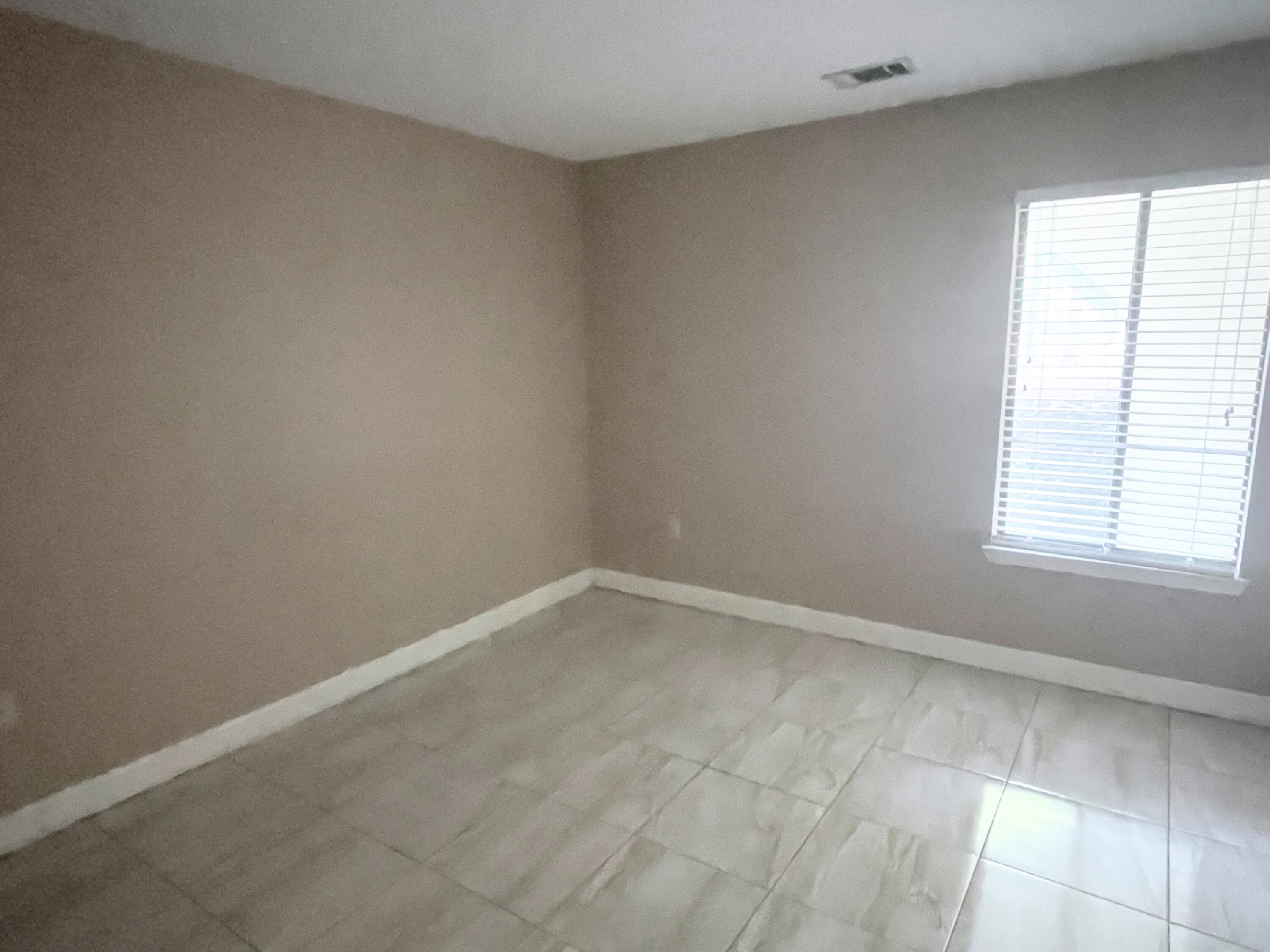 Lakeside Condo B/B - Residential