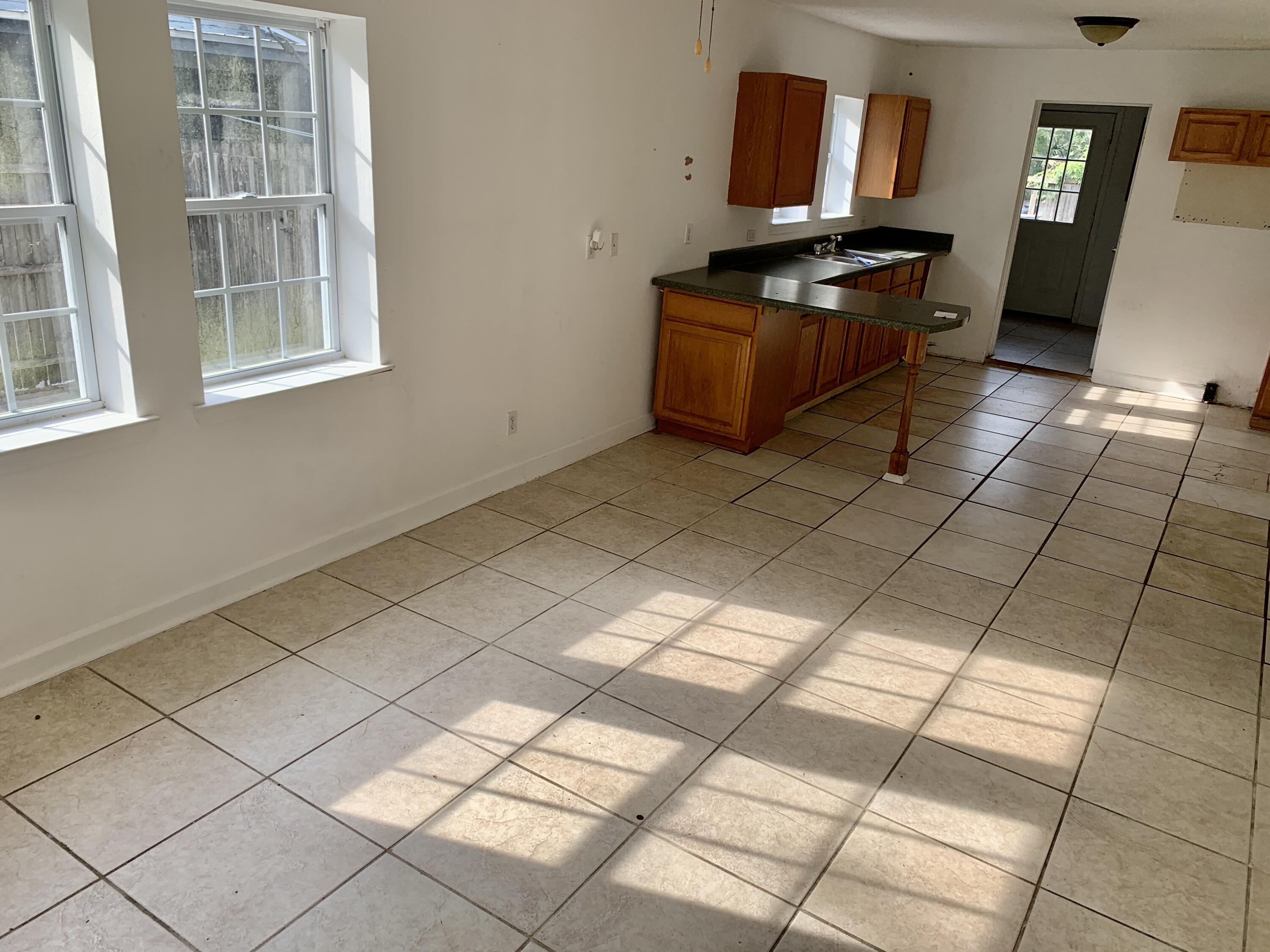 KELLYS ADDN TO FORT WALTON BEACH - Residential