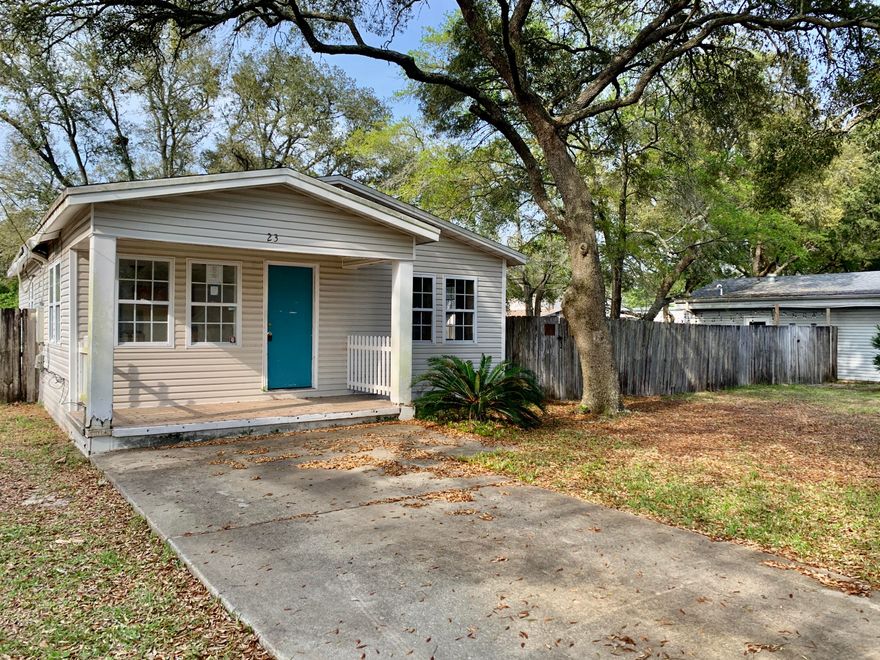 REO.  Conveniently located in Downtown Ft. Walton Beach, this Florida Cottage home has loads of potential!   The Living Areas are spacious as are both Bedrooms!  There is also a laundry room with ample space for pantry storage. There is also a HUGE backyard that is privacy fenced.  Call for more information!