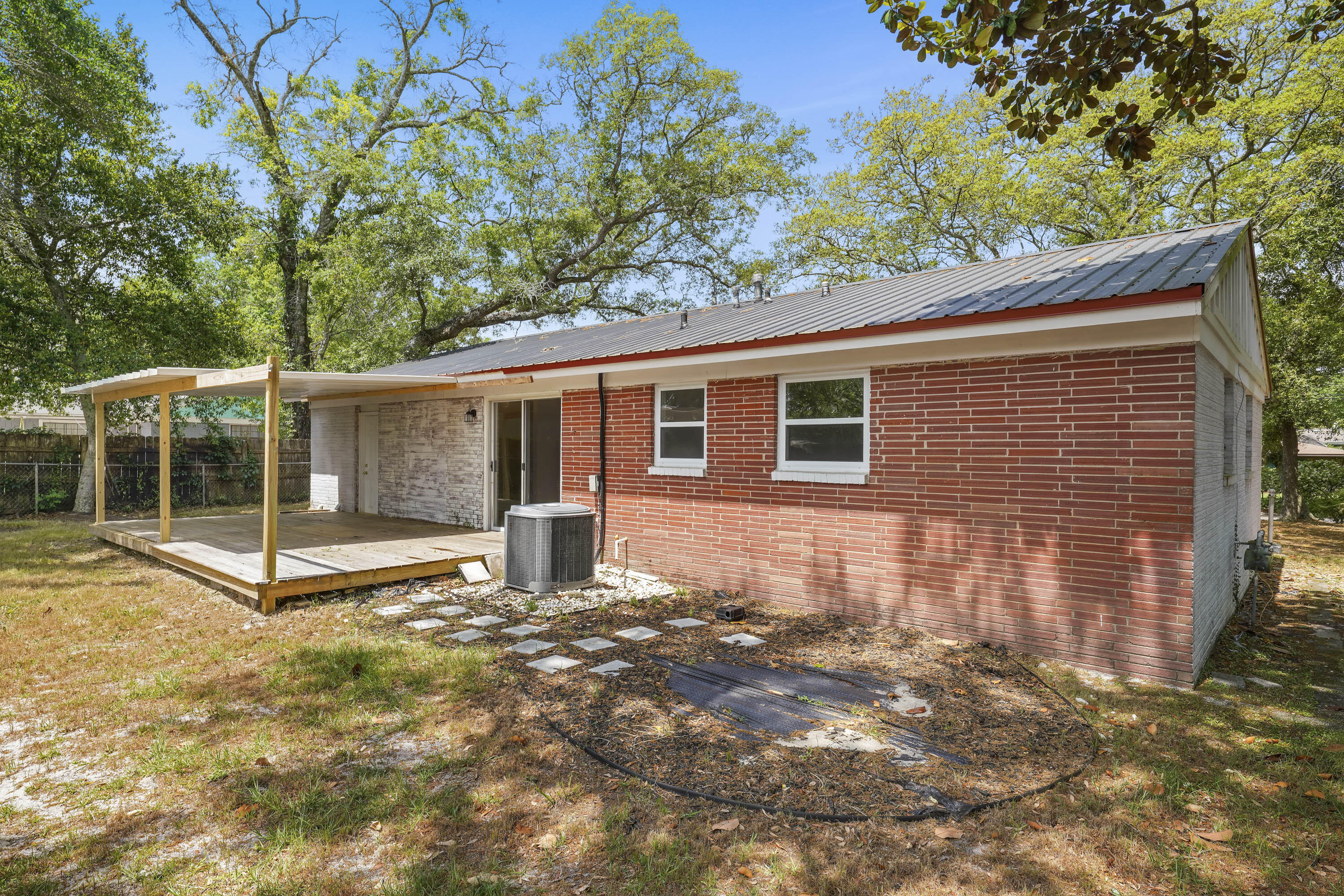 OAKLAND HEIGHTS 1ST ADDN - Residential