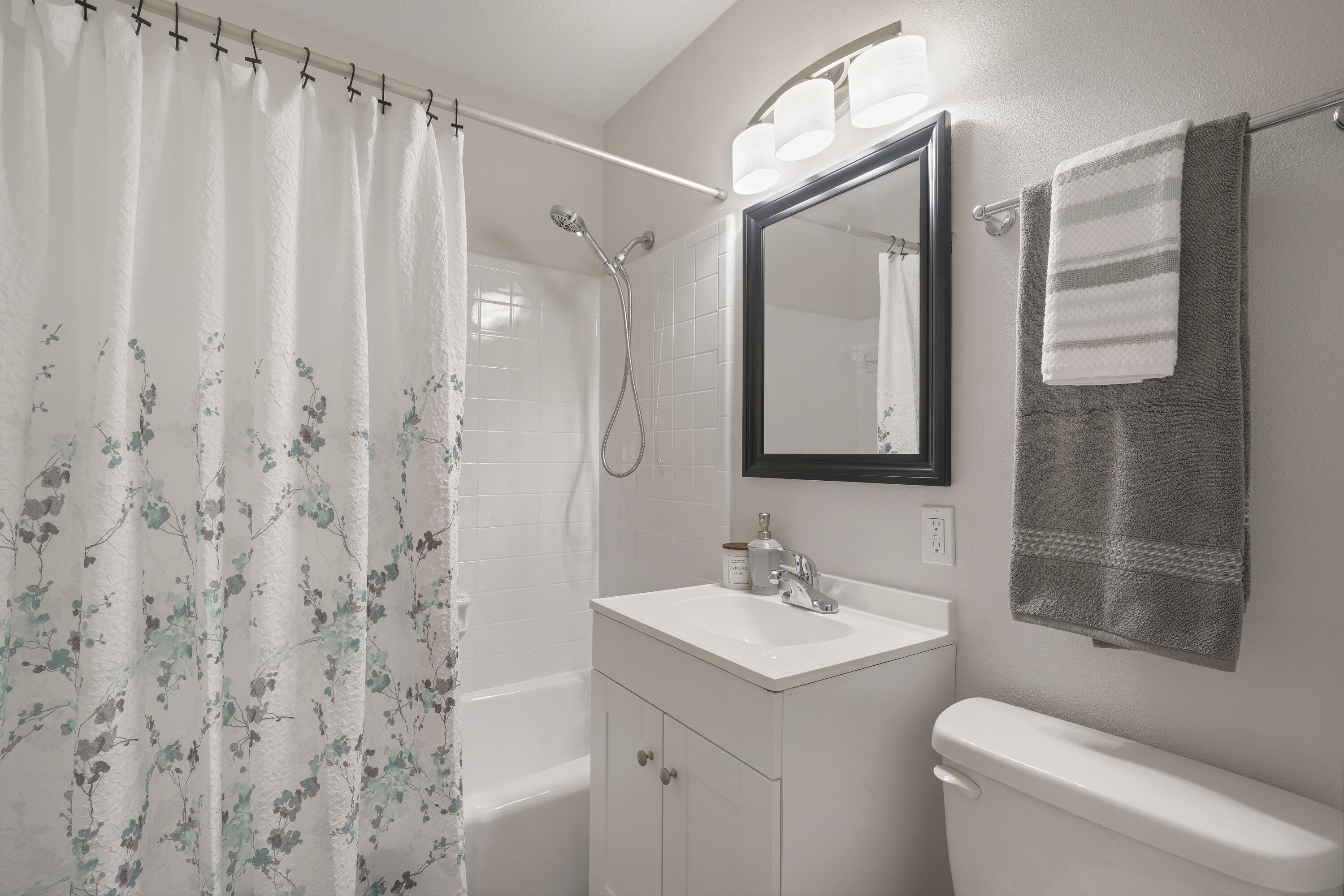 OAKLAND HEIGHTS 1ST ADDN - Residential