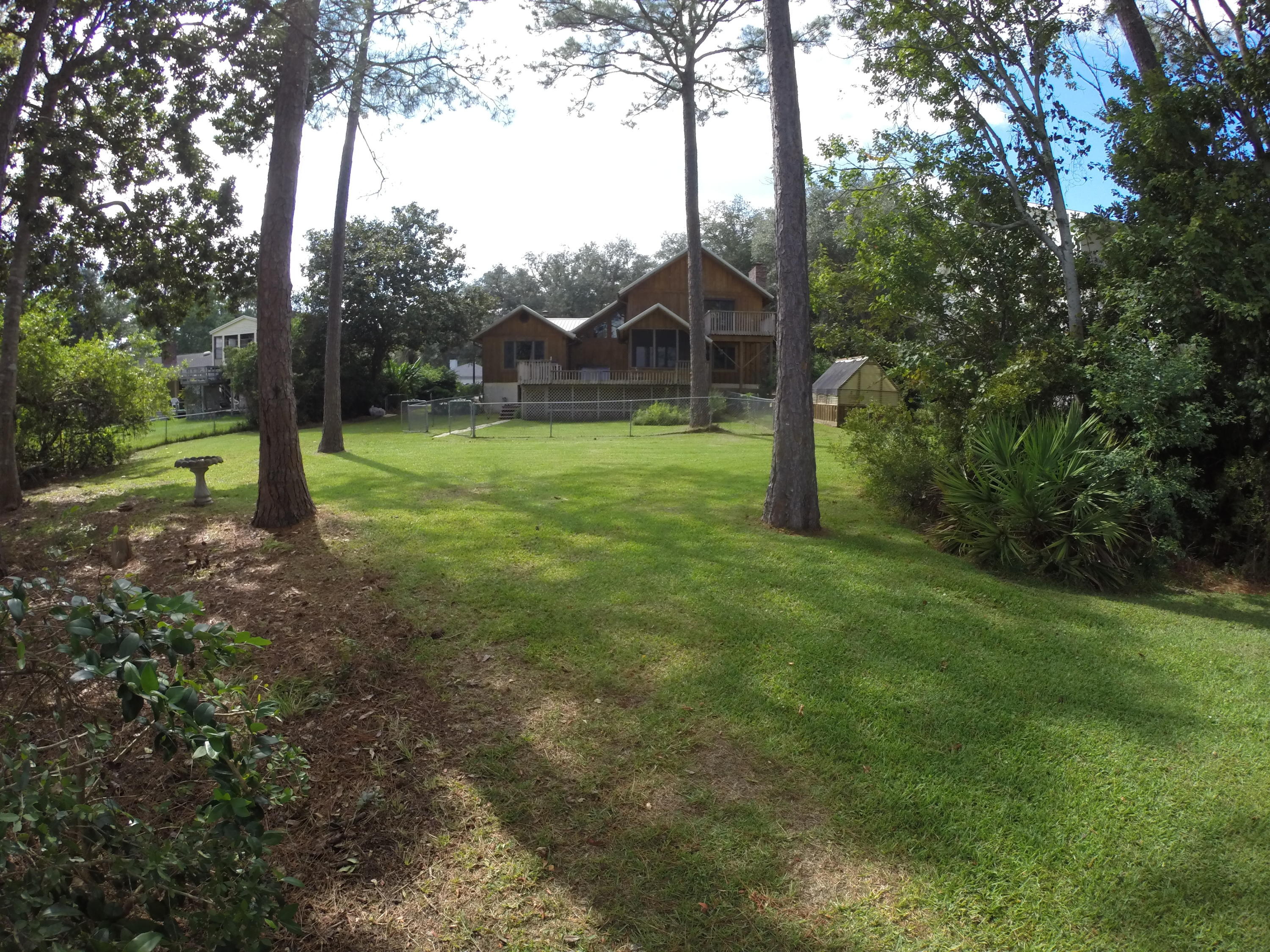 VALPARAISO P/C 6 LOTS 6 7 20 21 BLK 32 & PART VINE AVE ADJ SAID LOTS - Residential