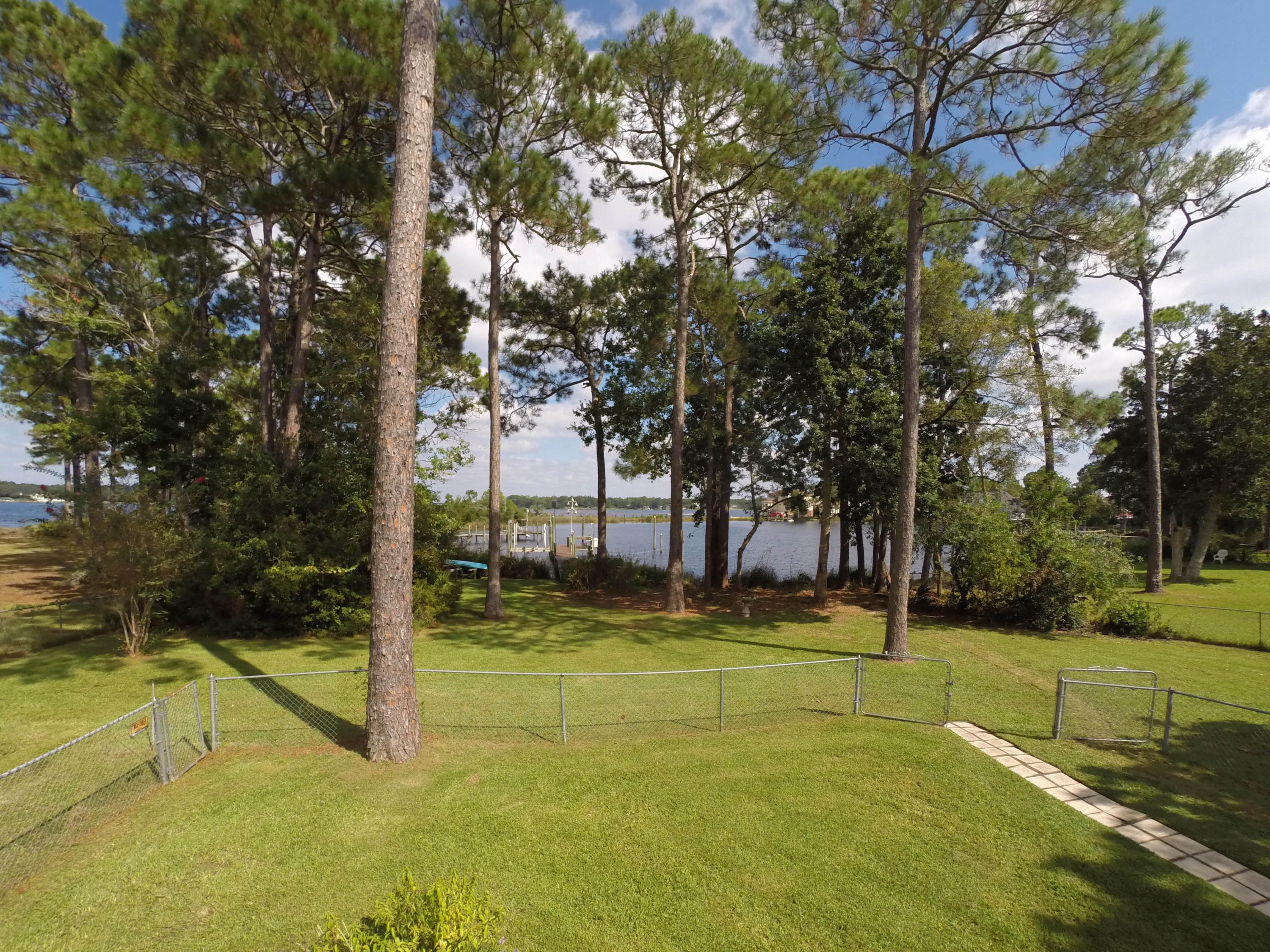 VALPARAISO P/C 6 LOTS 6 7 20 21 BLK 32 & PART VINE AVE ADJ SAID LOTS - Residential