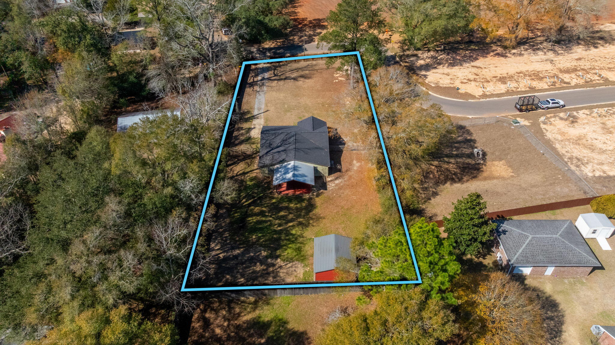 OAKDALE M/F N95 FT OF W1/2 LOT 4 BLK 3 - Residential