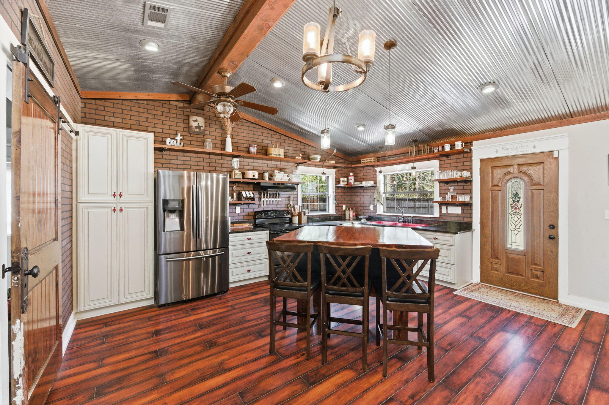 OAKDALE M/F N95 FT OF W1/2 LOT 4 BLK 3 - Residential