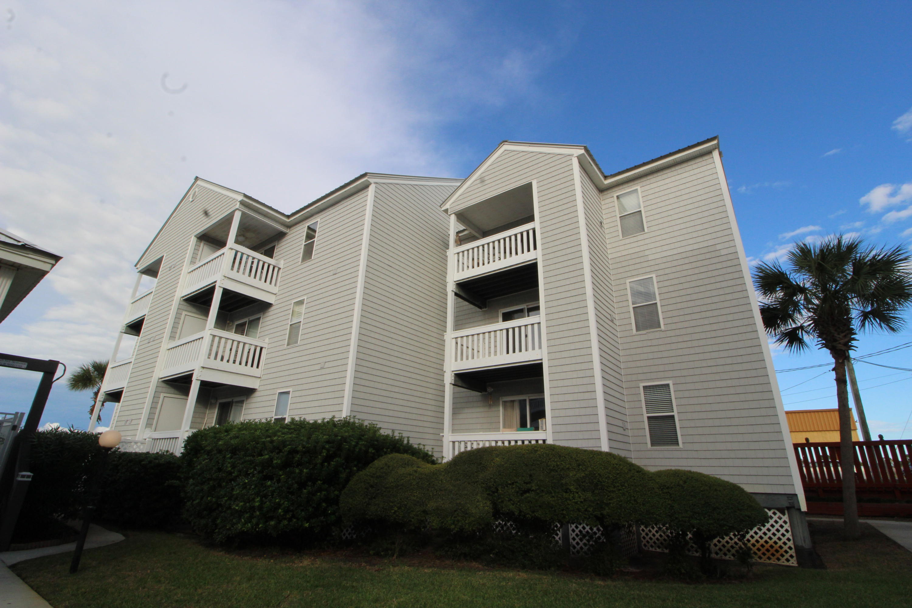 HERMITAGE CONDOMINIUM - Residential