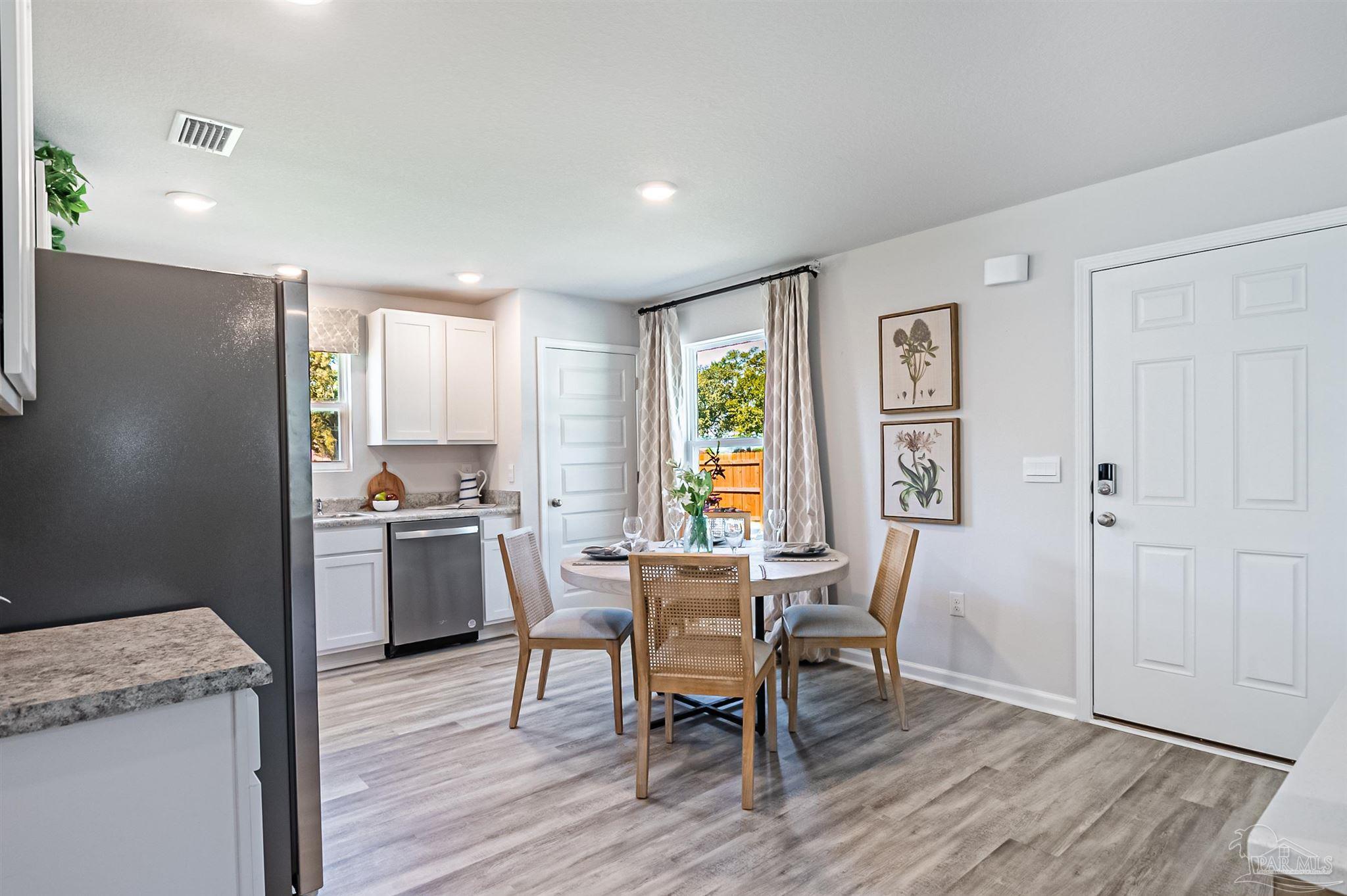 RIVERS COVE - Residential